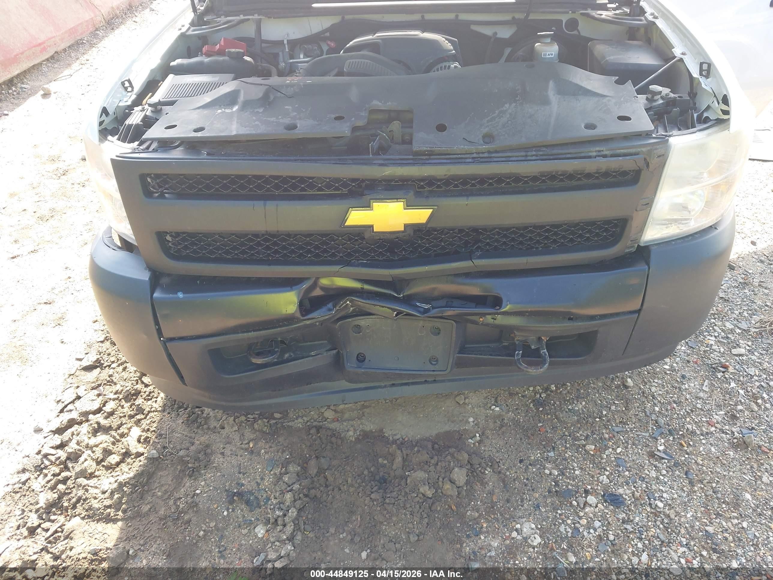 2011 Chevrolet Silverado 1500 Work Truck White vin: 1GCNKPEA1BZ257337