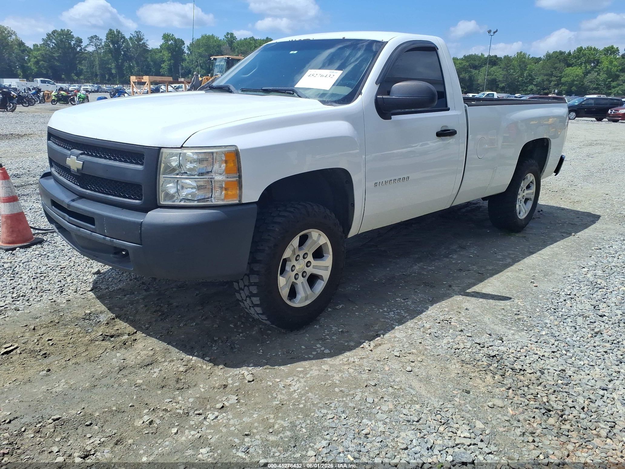 2011 Chevrolet Silverado 1500 Work Truck White vin: 1GCNKPEA1BZ371774