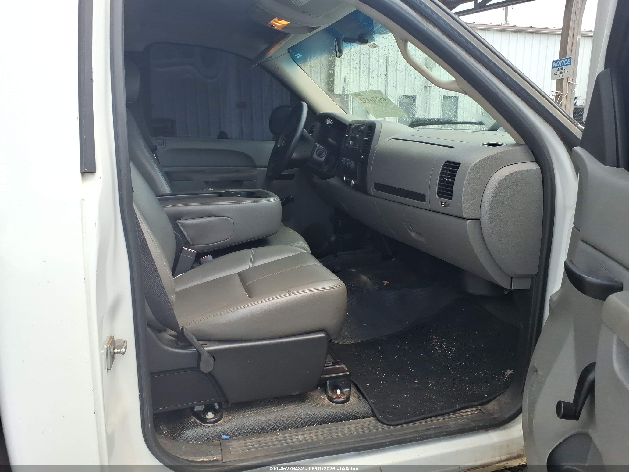 2011 Chevrolet Silverado 1500 Work Truck White vin: 1GCNKPEA1BZ371774