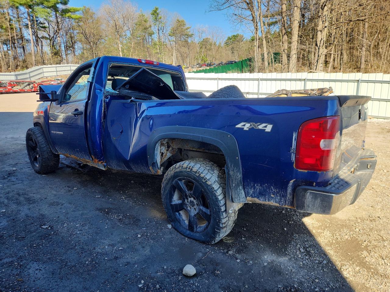 2013 Chevrolet Silverado K1500 Blue vin: 1GCNKPEA1DZ261536