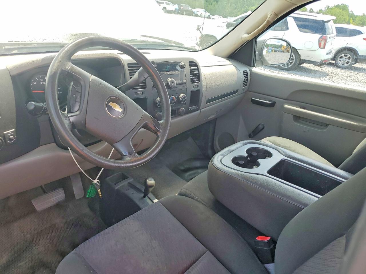 2013 Chevrolet Silverado K1500 Белый vin: 1GCNKPEA2DZ280225