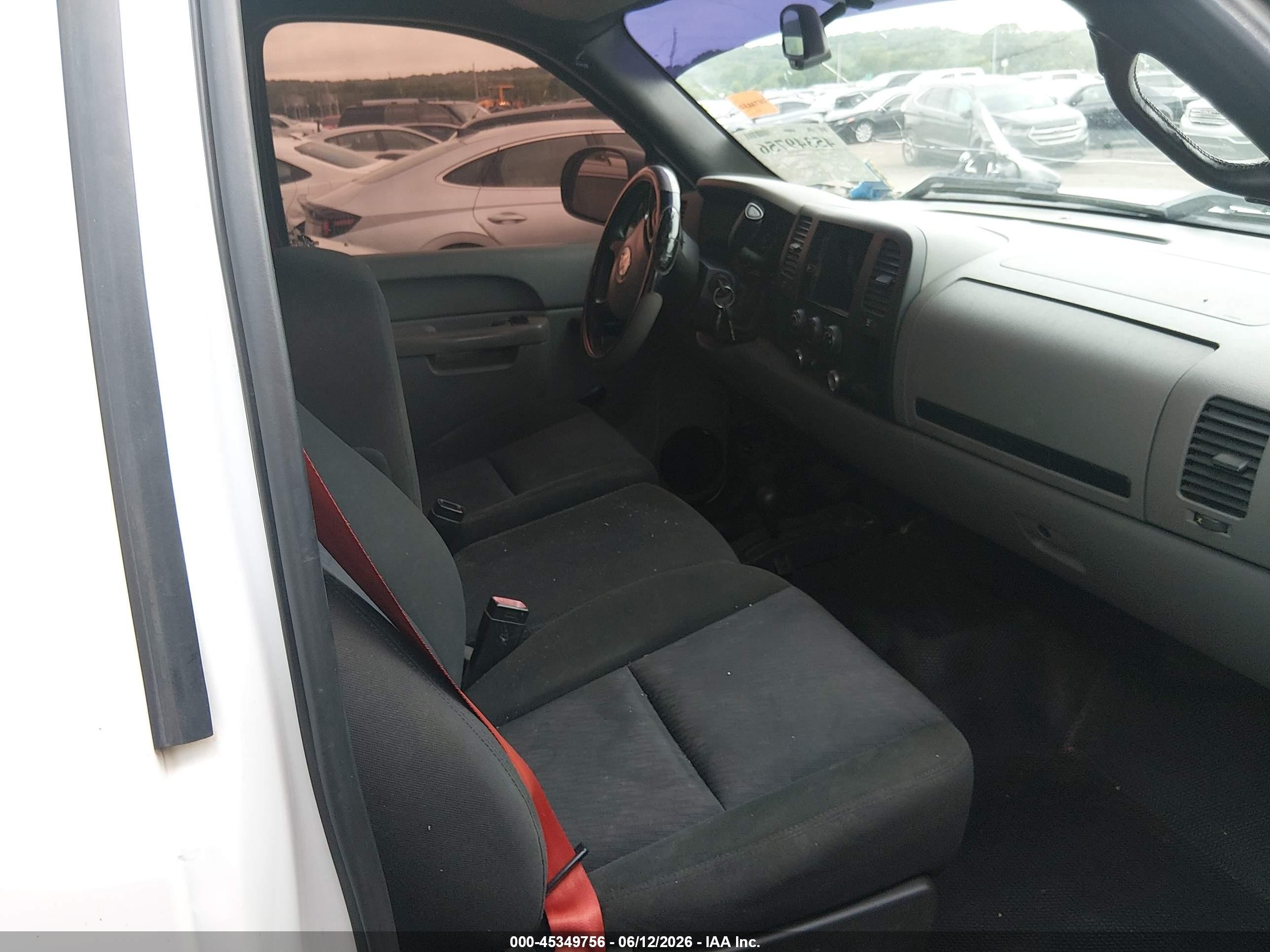 2011 Chevrolet Silverado 1500 Work Truck White vin: 1GCNKPEA4BZ230875