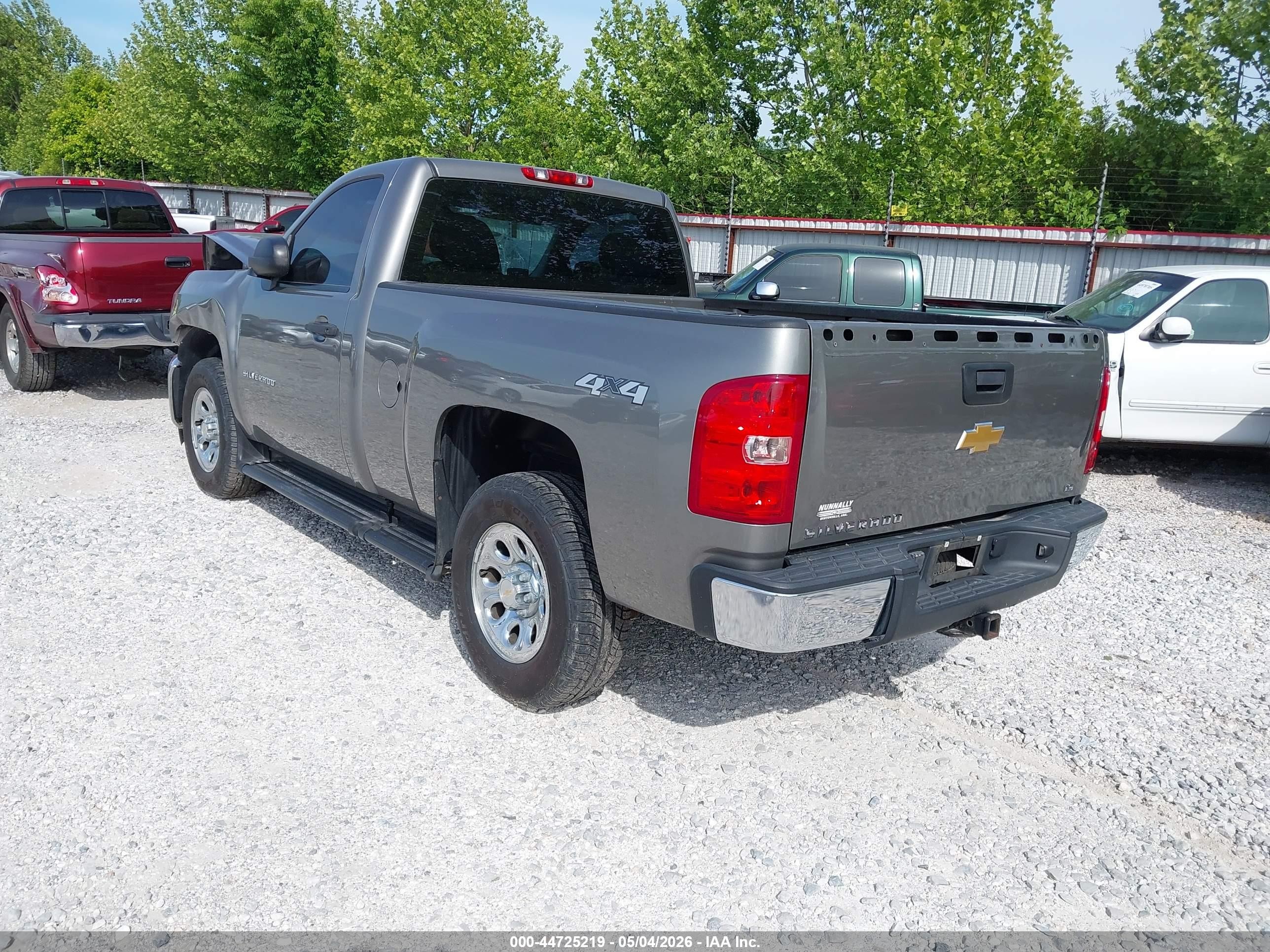 2013 Chevrolet Silverado 1500 Work Truck Серый vin: 1GCNKPEA7DZ314773