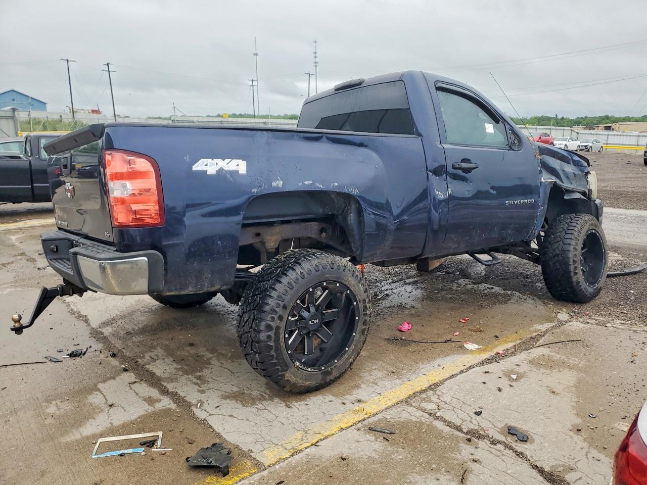 2011 Chevrolet Silverado K1500 Blue vin: 1GCNKPEA8BZ175430