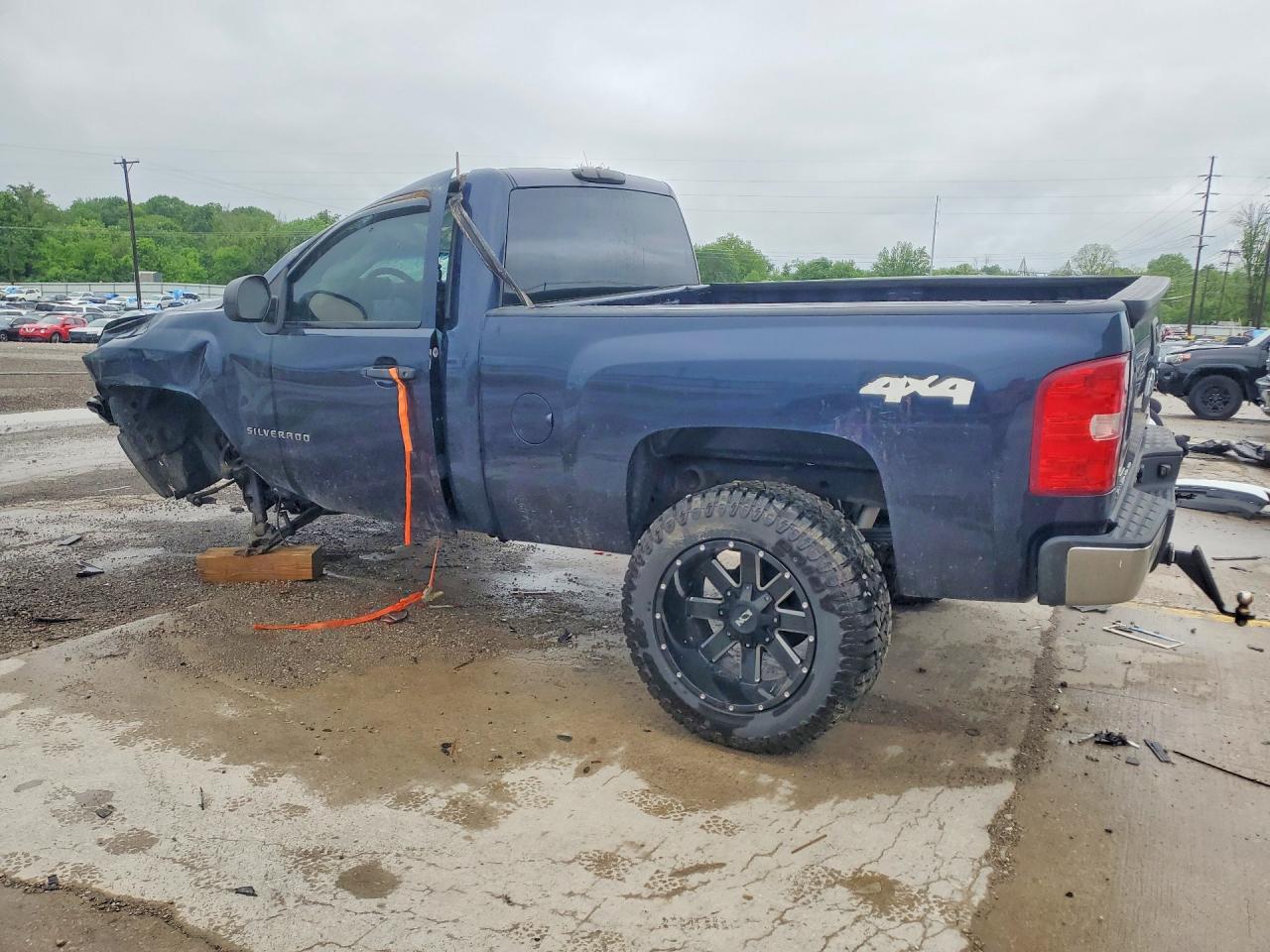 2011 Chevrolet Silverado K1500 Blue vin: 1GCNKPEA8BZ175430