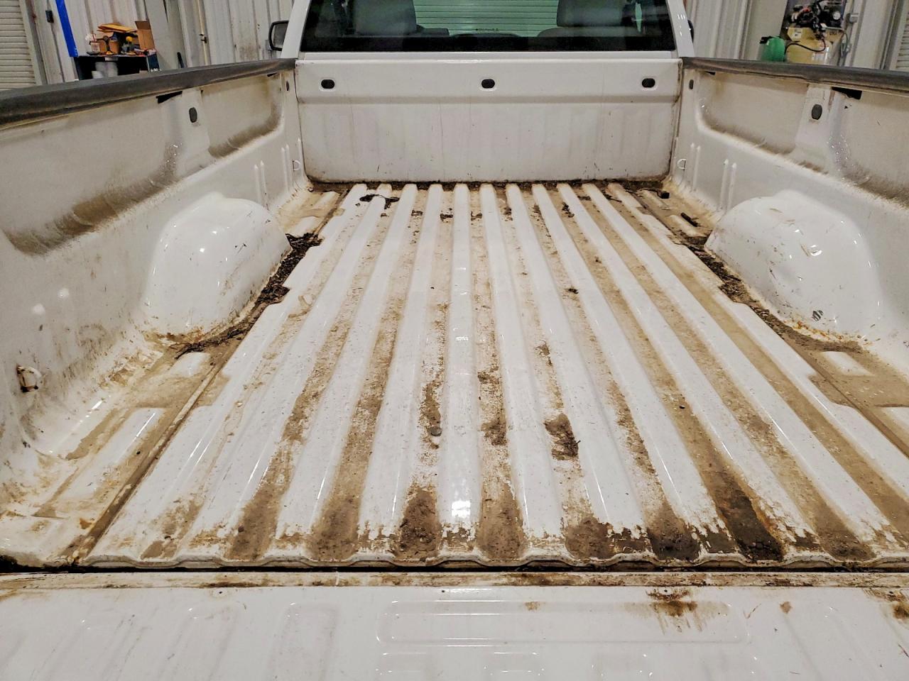 2015 Chevrolet Silverado K1500 White vin: 1GCNKPEC3FZ242720