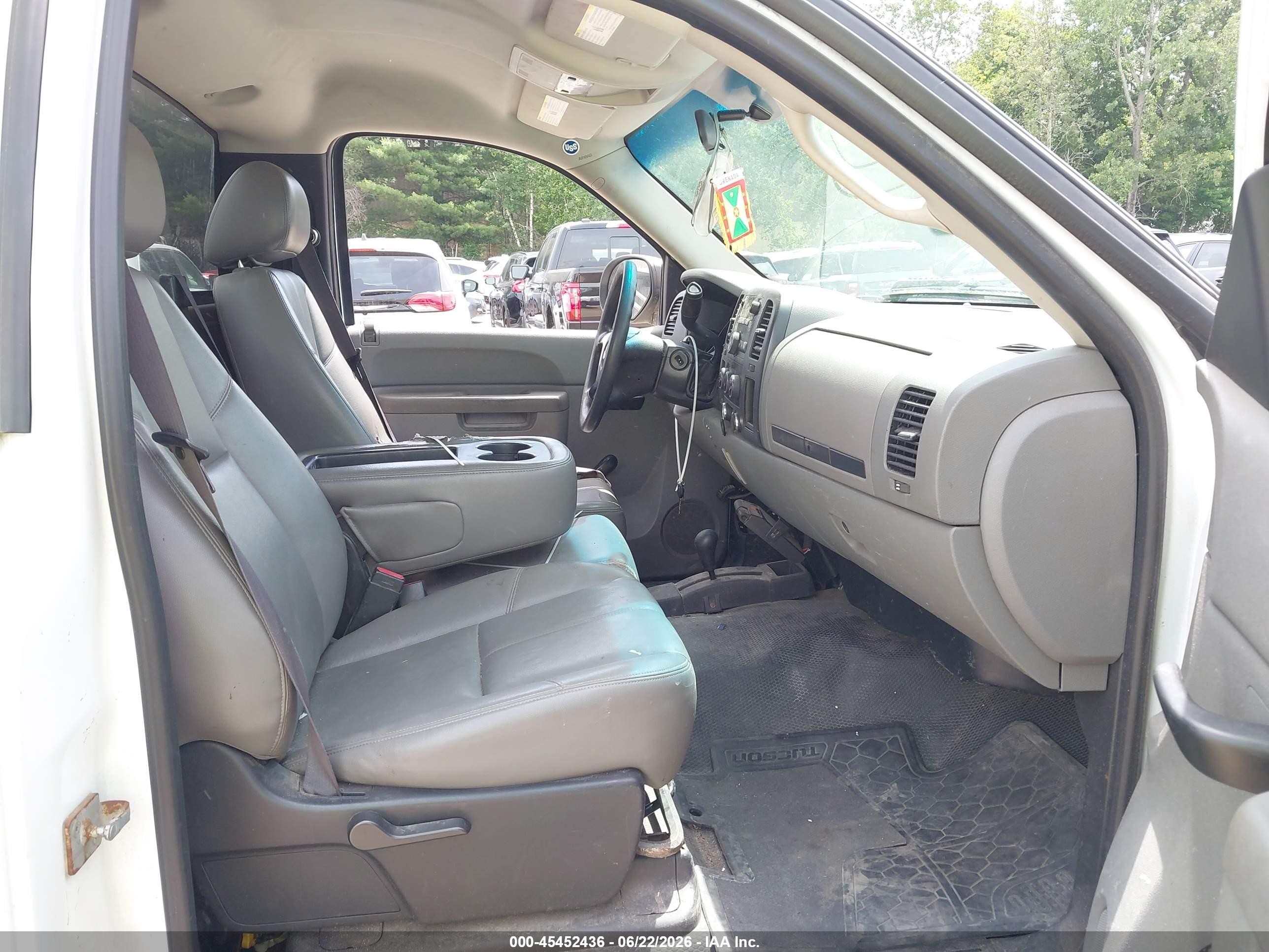 2012 Chevrolet Silverado 1500 Work Truck White vin: 1GCNKPEX6CZ245660