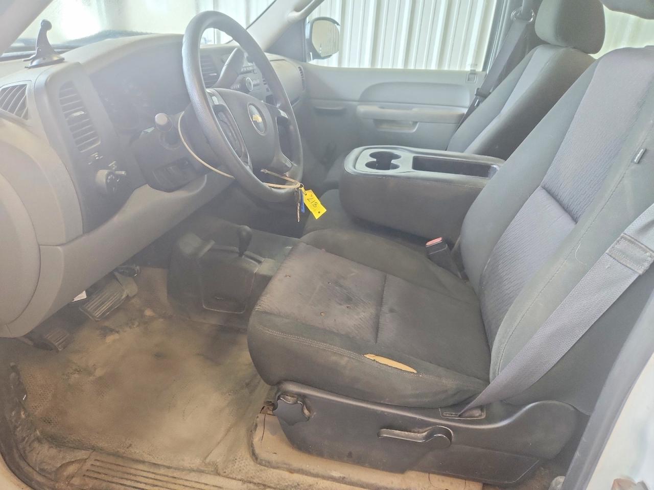 2013 Chevrolet Silverado K1500 White vin: 1GCNKPEX8DZ148817