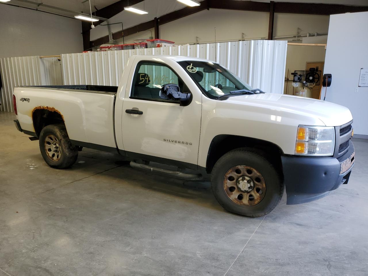 2013 Chevrolet Silverado K1500 White vin: 1GCNKPEX8DZ148817 Damage: Right Rear Wheel, Rust, Repair Required