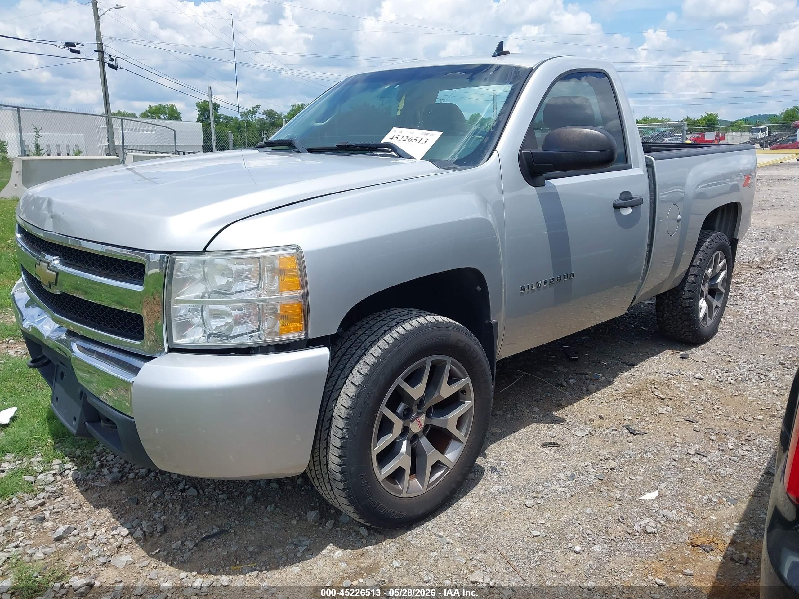 2011 Chevrolet Silverado 1500 Lt Silver vin: 1GCNKSE08BZ283539