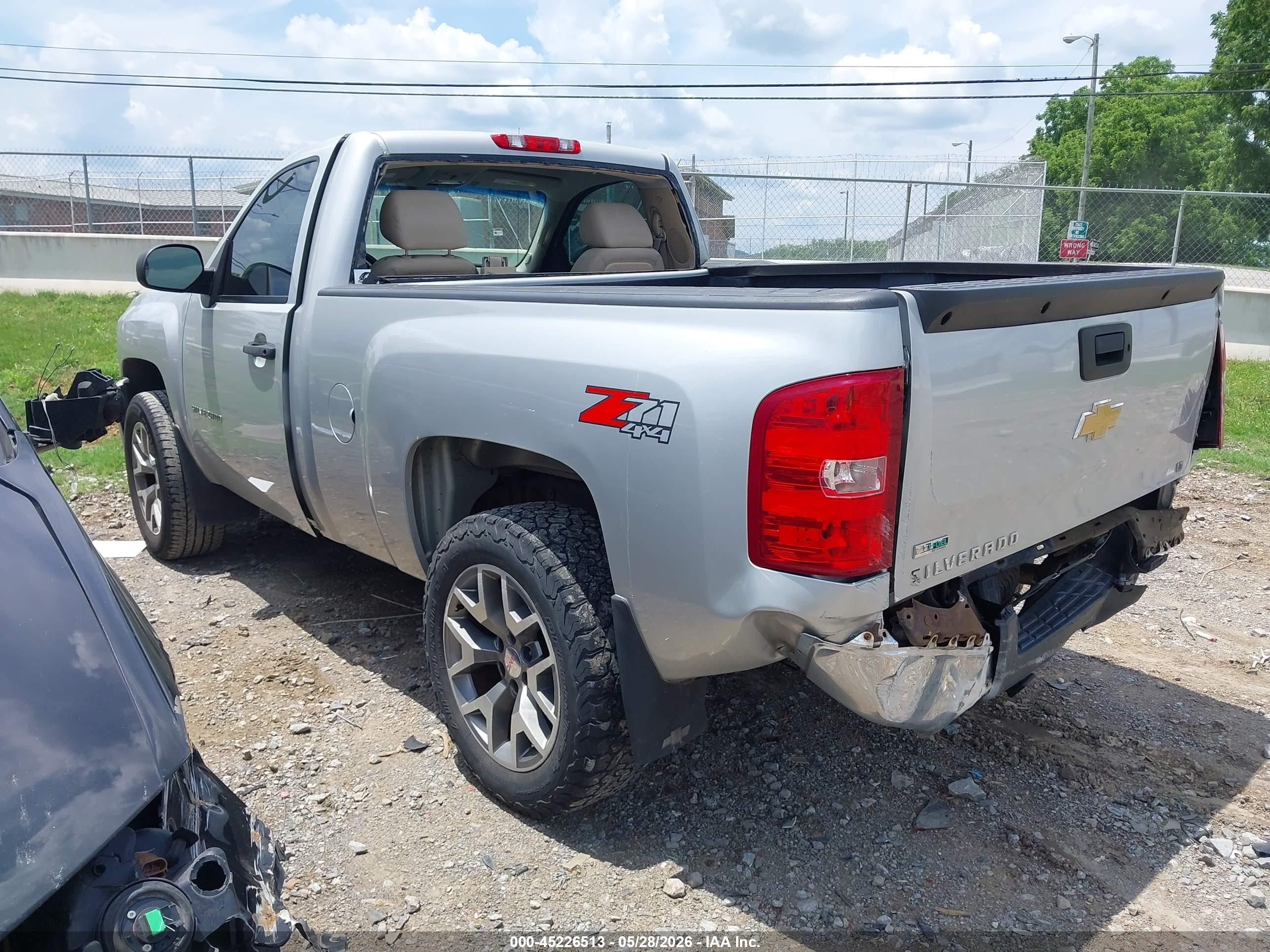 2011 Chevrolet Silverado 1500 Lt Silver vin: 1GCNKSE08BZ283539