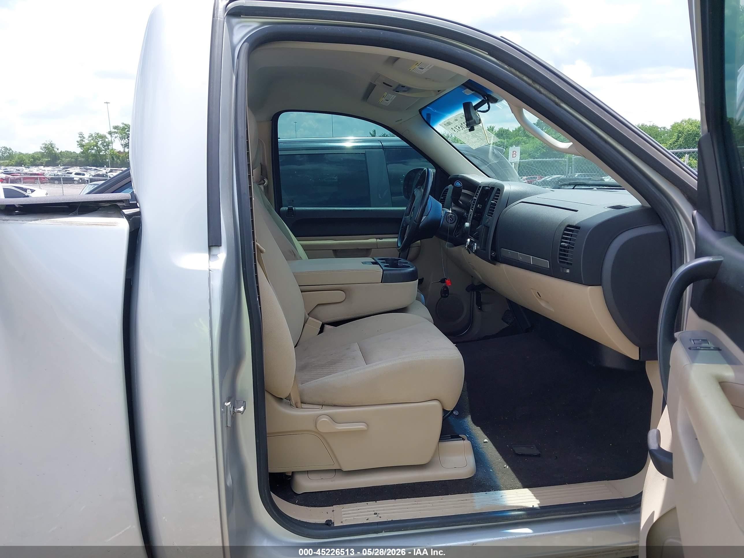 2011 Chevrolet Silverado 1500 Lt Silver vin: 1GCNKSE08BZ283539