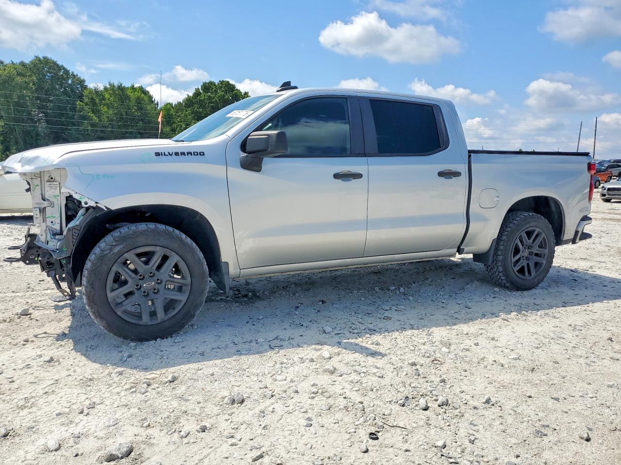 2022 Chevrolet Silverado C1500 Custom Silver vin: 1GCPABEK7NZ523391