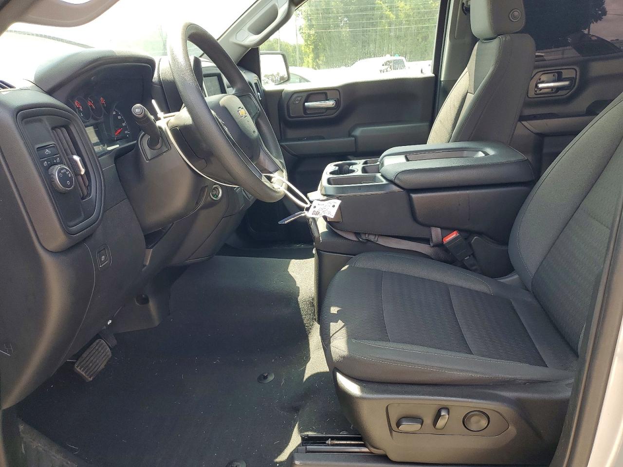 2022 Chevrolet Silverado C1500 Custom Silver vin: 1GCPABEK7NZ523391