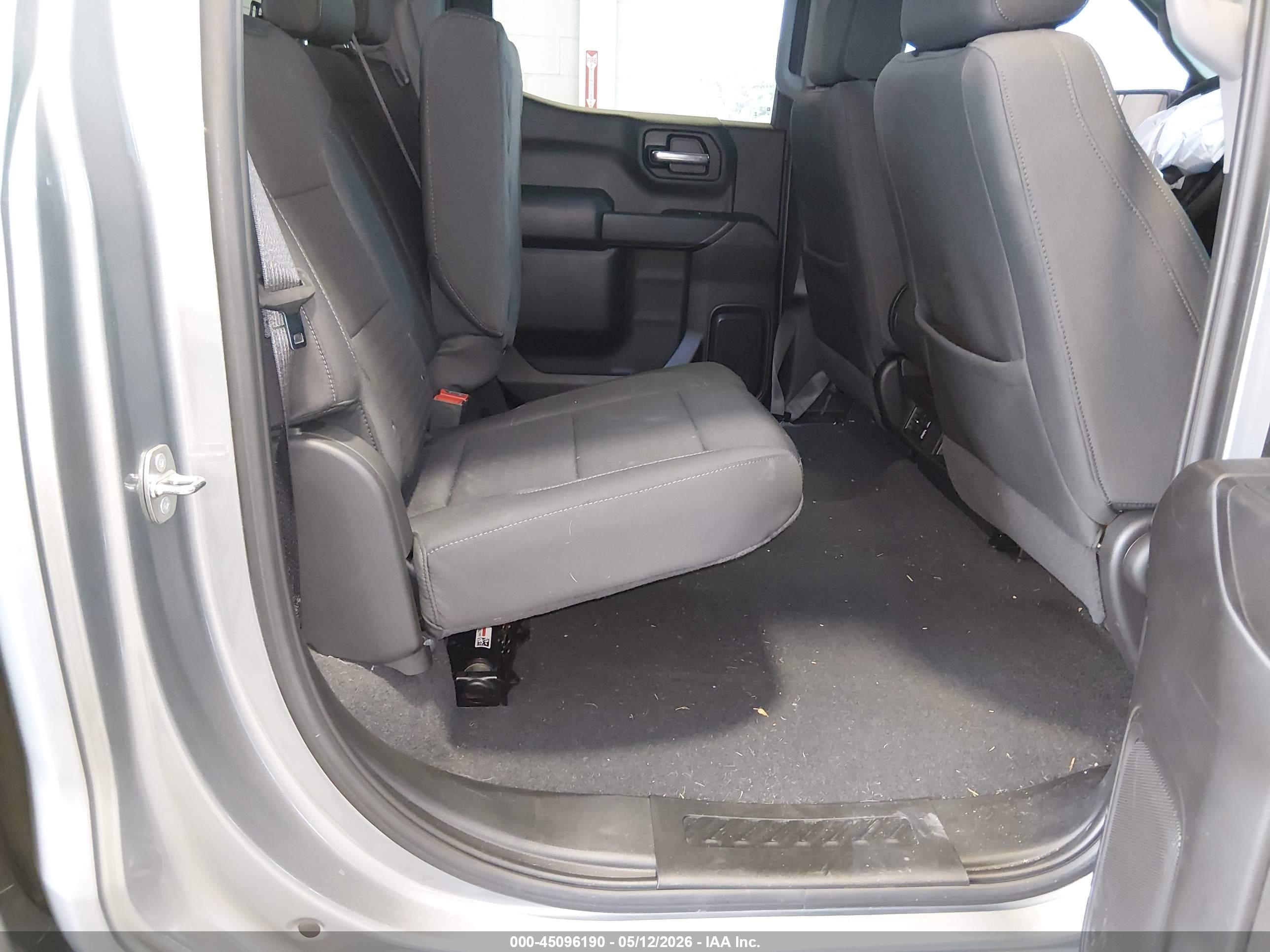 2024 Chevrolet Silverado 1500 2wd  Short Bed Custom Серый vin: 1GCPABEK9RZ347546