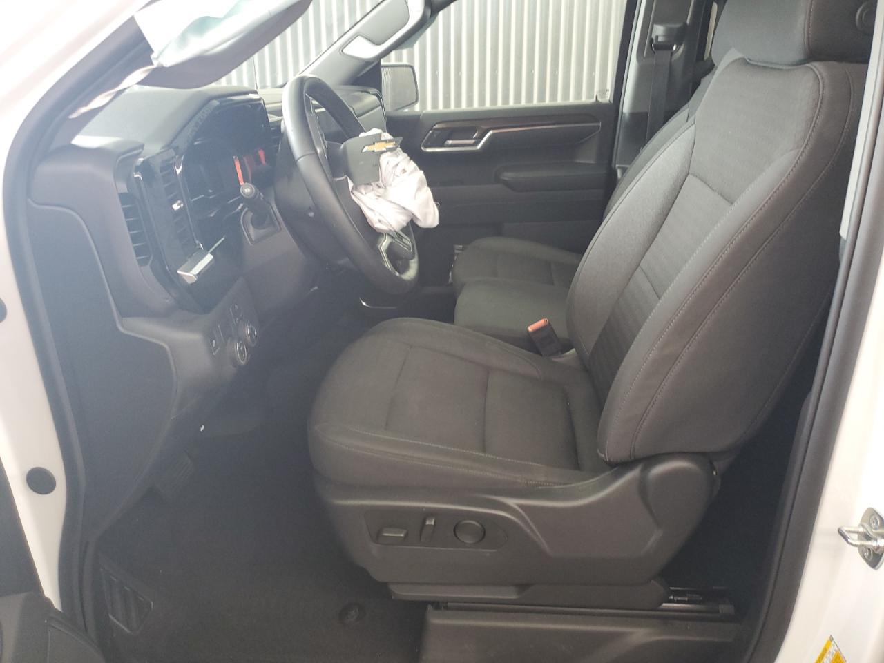 2025 Chevrolet Silverado C1500 Lt   White vin: 1GCPACED6SZ110039 Damage: Airbag - Front Left, Deployed, Replacement Required