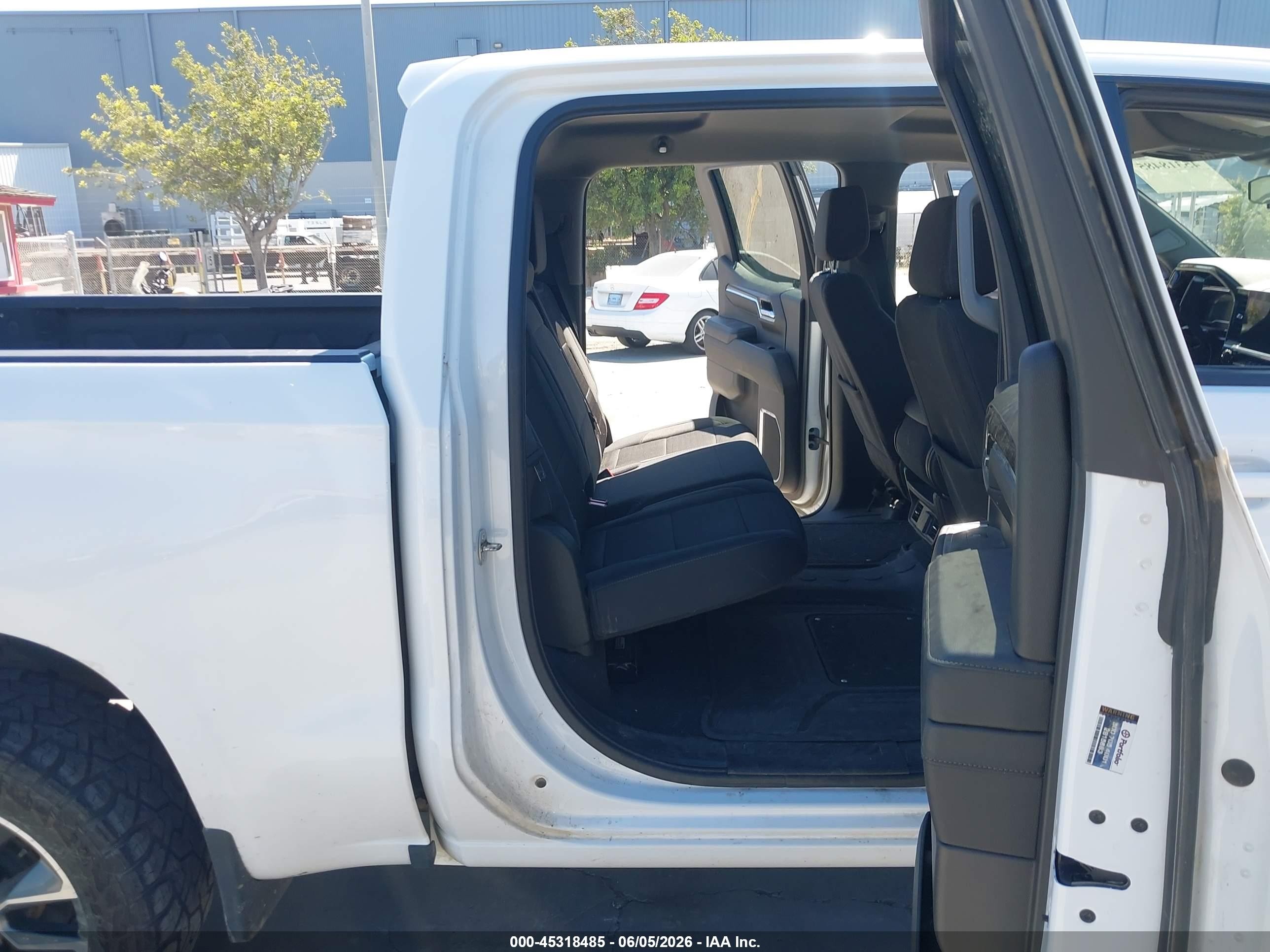2023 Chevrolet Silverado 1500 2wd  Short Bed Lt White vin: 1GCPACEK6PZ185118