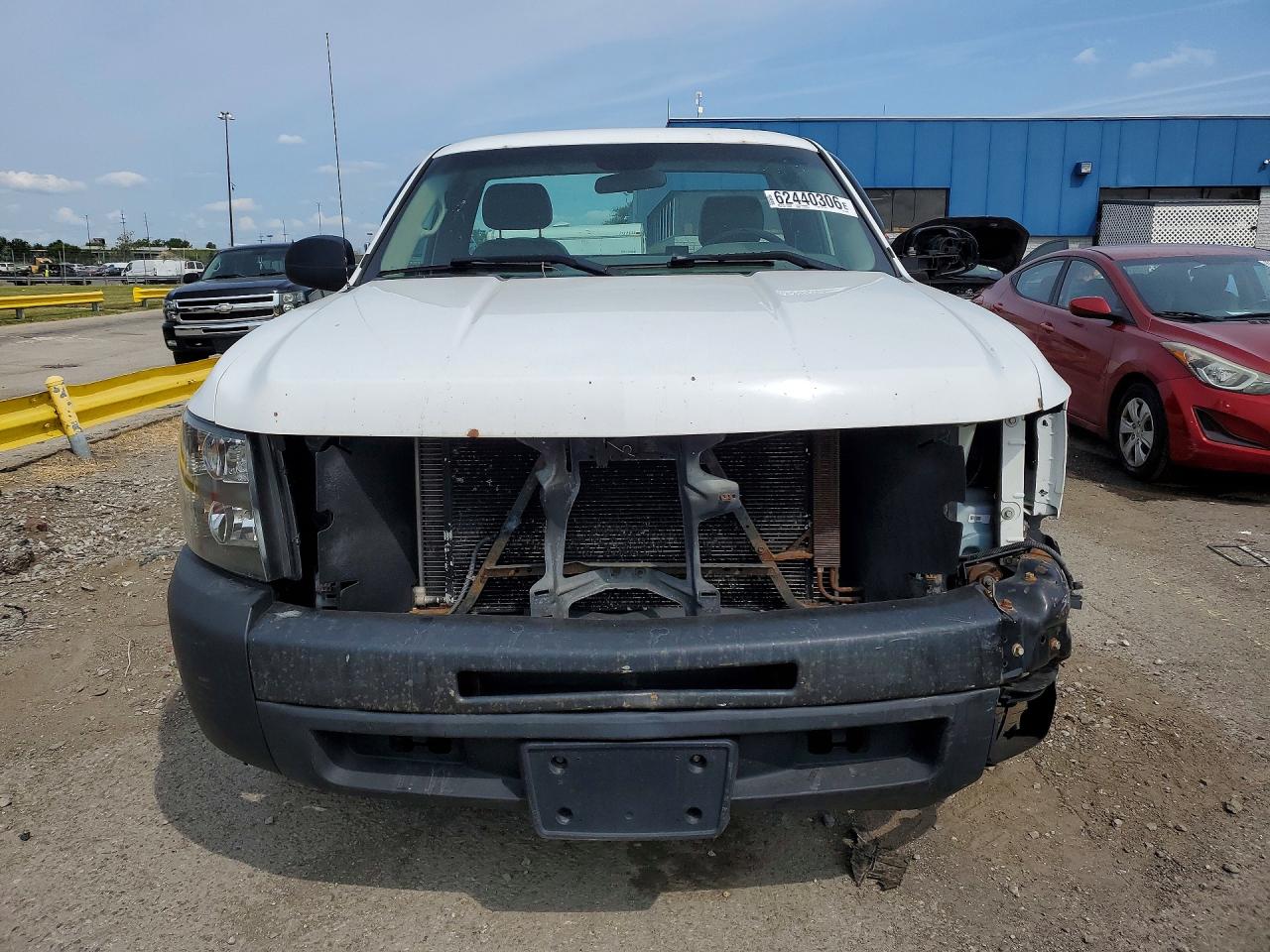 2010 Chevrolet Silverado C1500 White vin: 1GCPCPEA2AZ213058