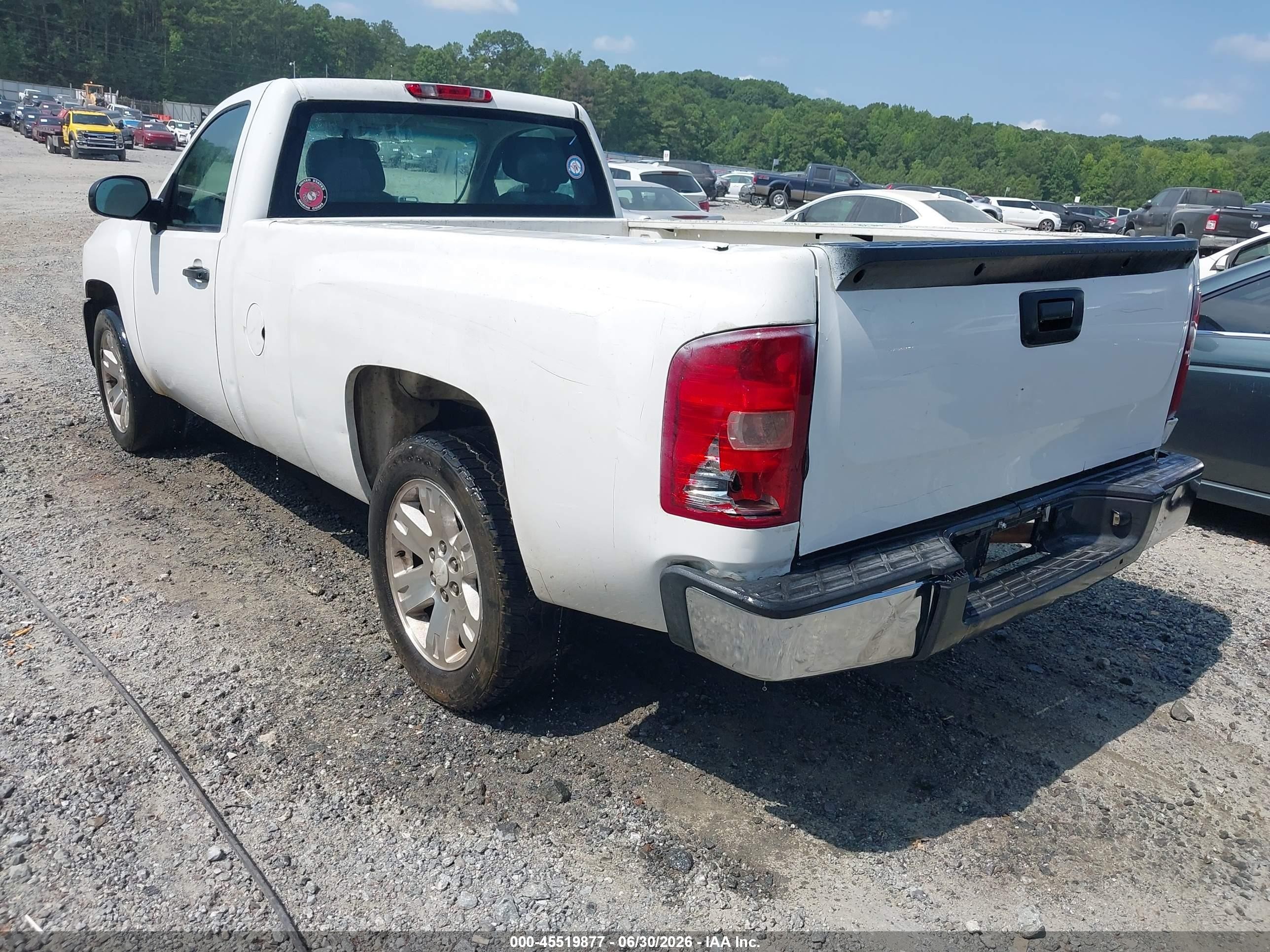 2010 Chevrolet Silverado 1500 Work Truck White vin: 1GCPCPEA5AZ167757