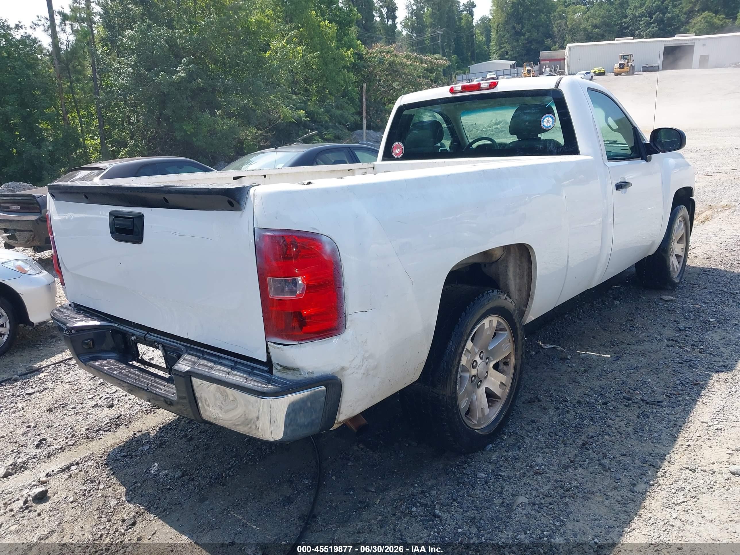 2010 Chevrolet Silverado 1500 Work Truck White vin: 1GCPCPEA5AZ167757
