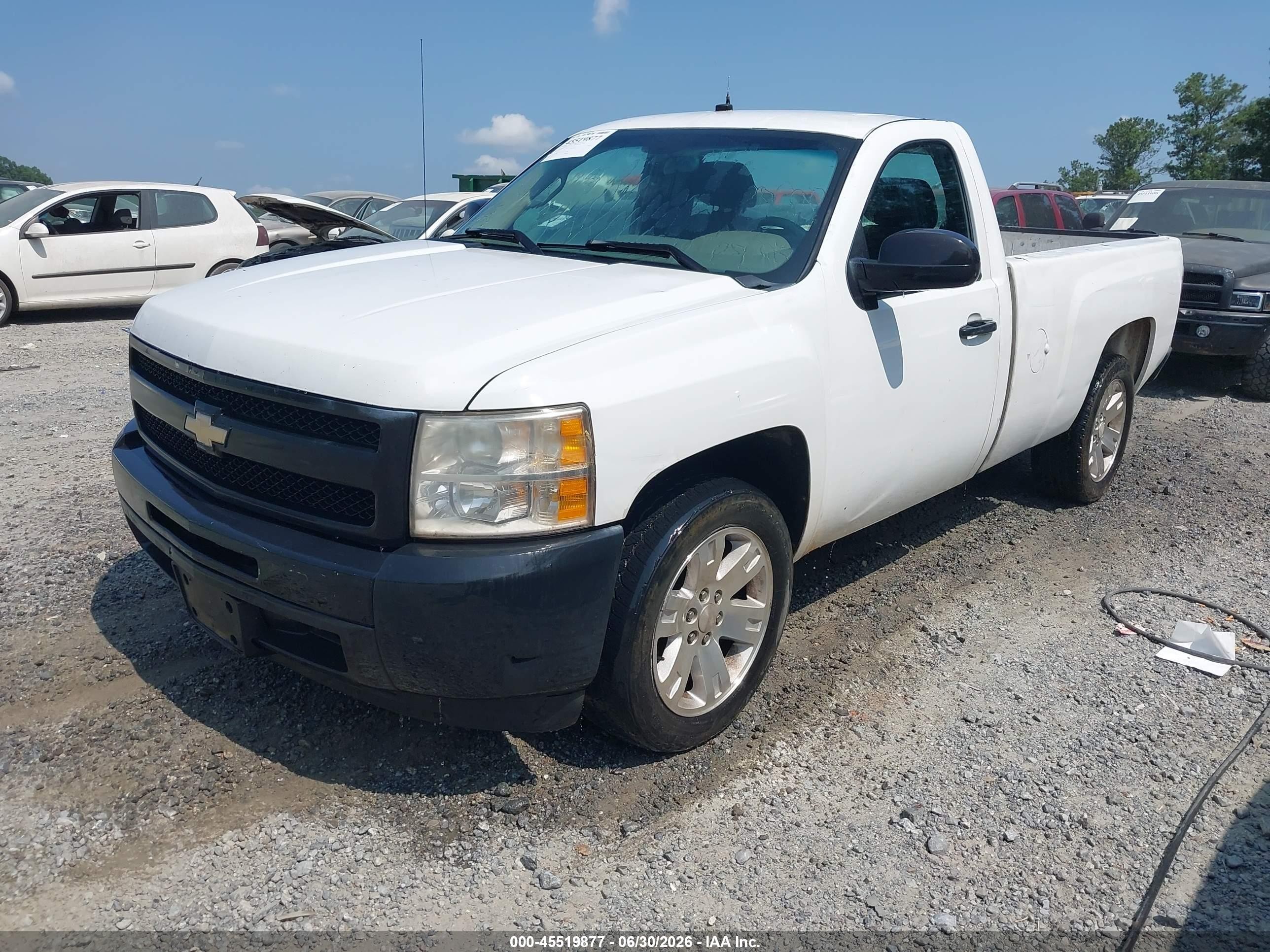 2010 Chevrolet Silverado 1500 Work Truck White vin: 1GCPCPEA5AZ167757