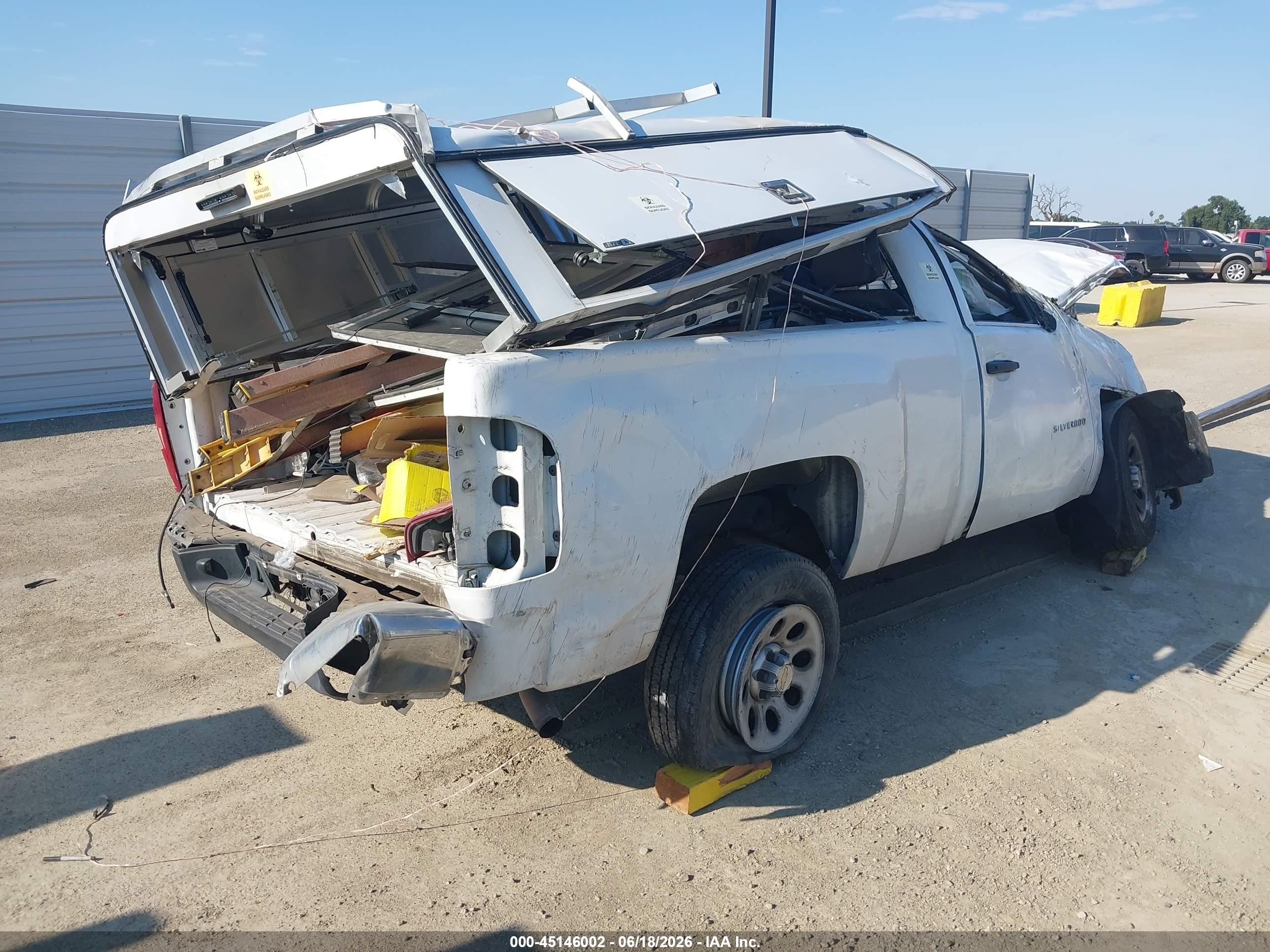 2010 Chevrolet Silverado 1500 Work Truck White vin: 1GCPCPEX2AZ134462