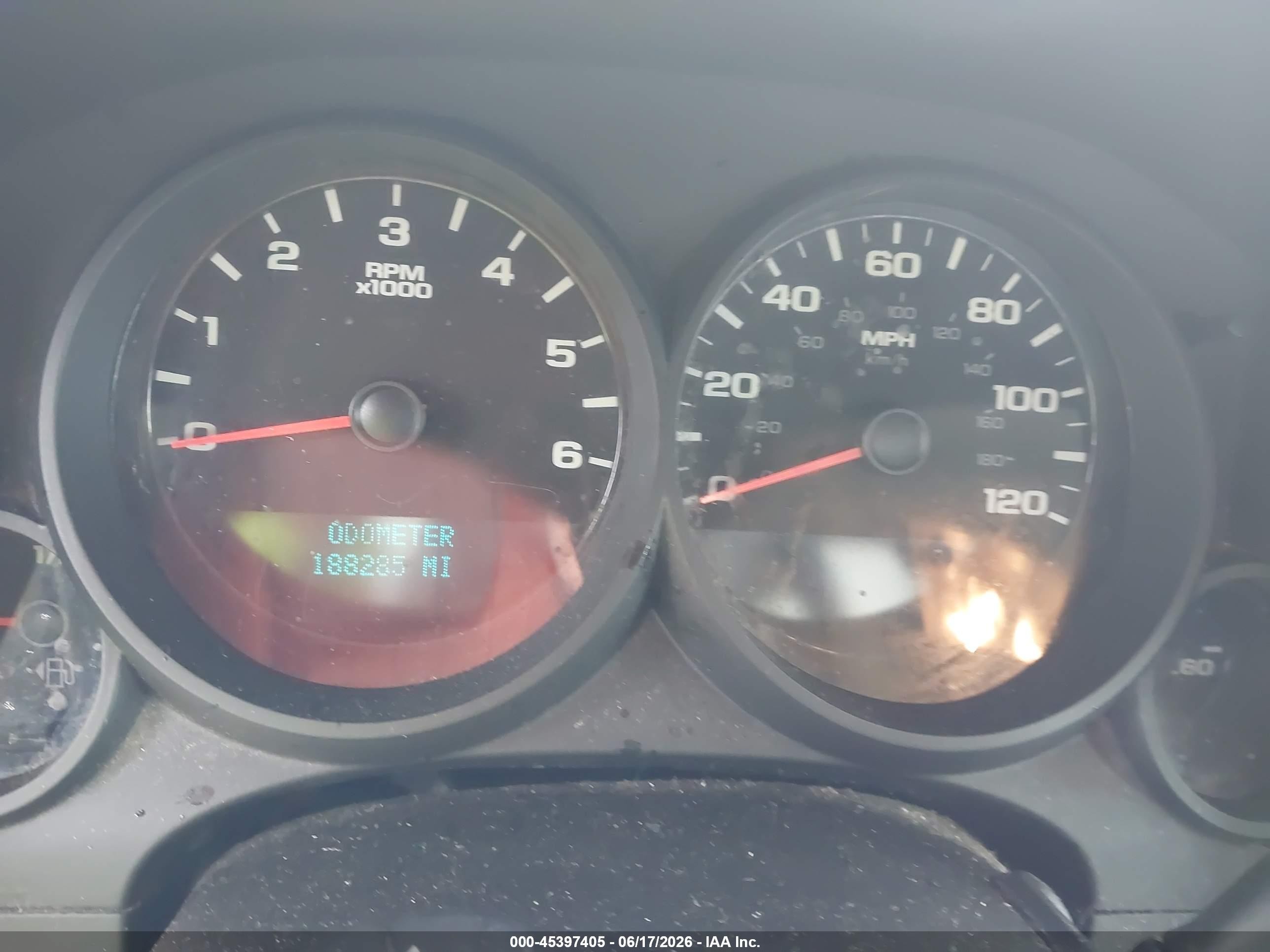 2010 Chevrolet Silverado 1500 Work Truck Silver vin: 1GCPCPEX4AZ132034