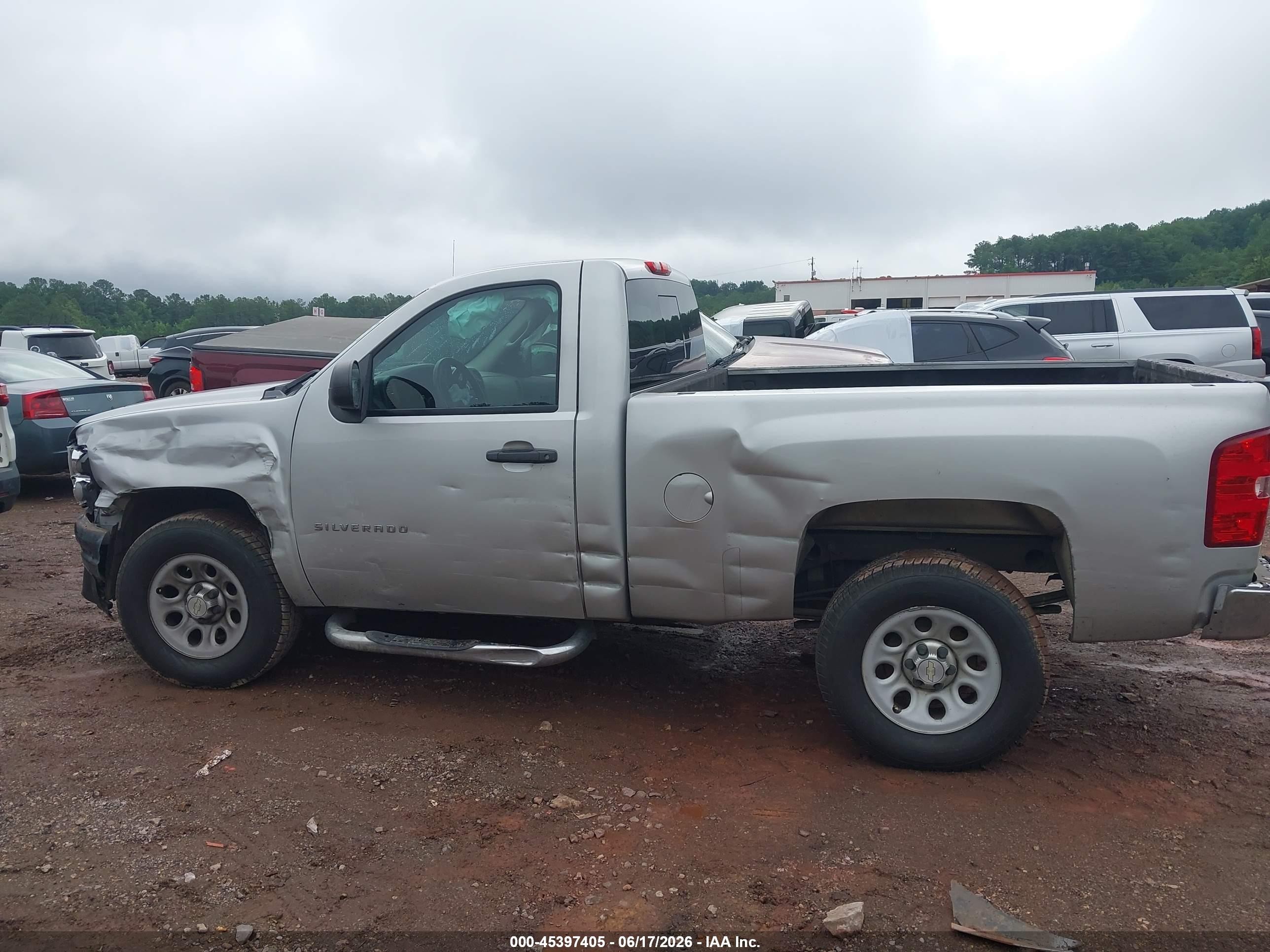 2010 Chevrolet Silverado 1500 Work Truck Silver vin: 1GCPCPEX4AZ132034
