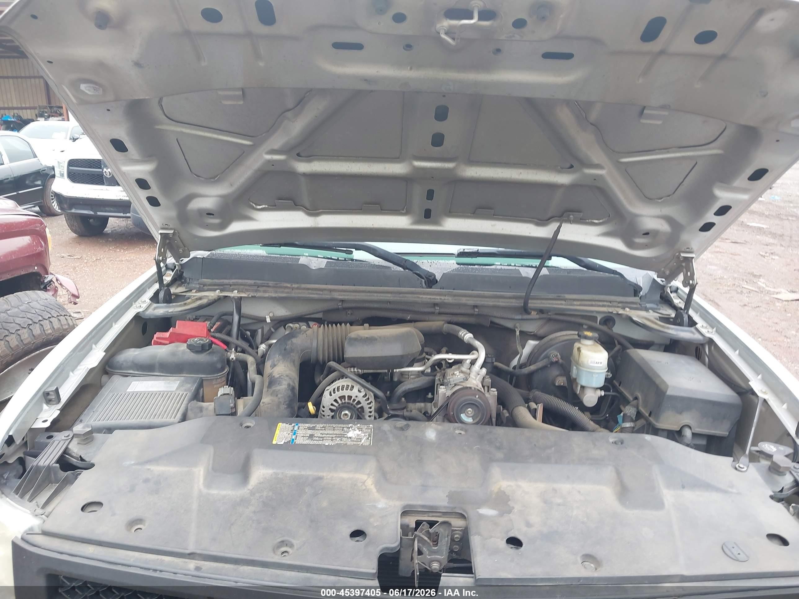 2010 Chevrolet Silverado 1500 Work Truck Silver vin: 1GCPCPEX4AZ132034