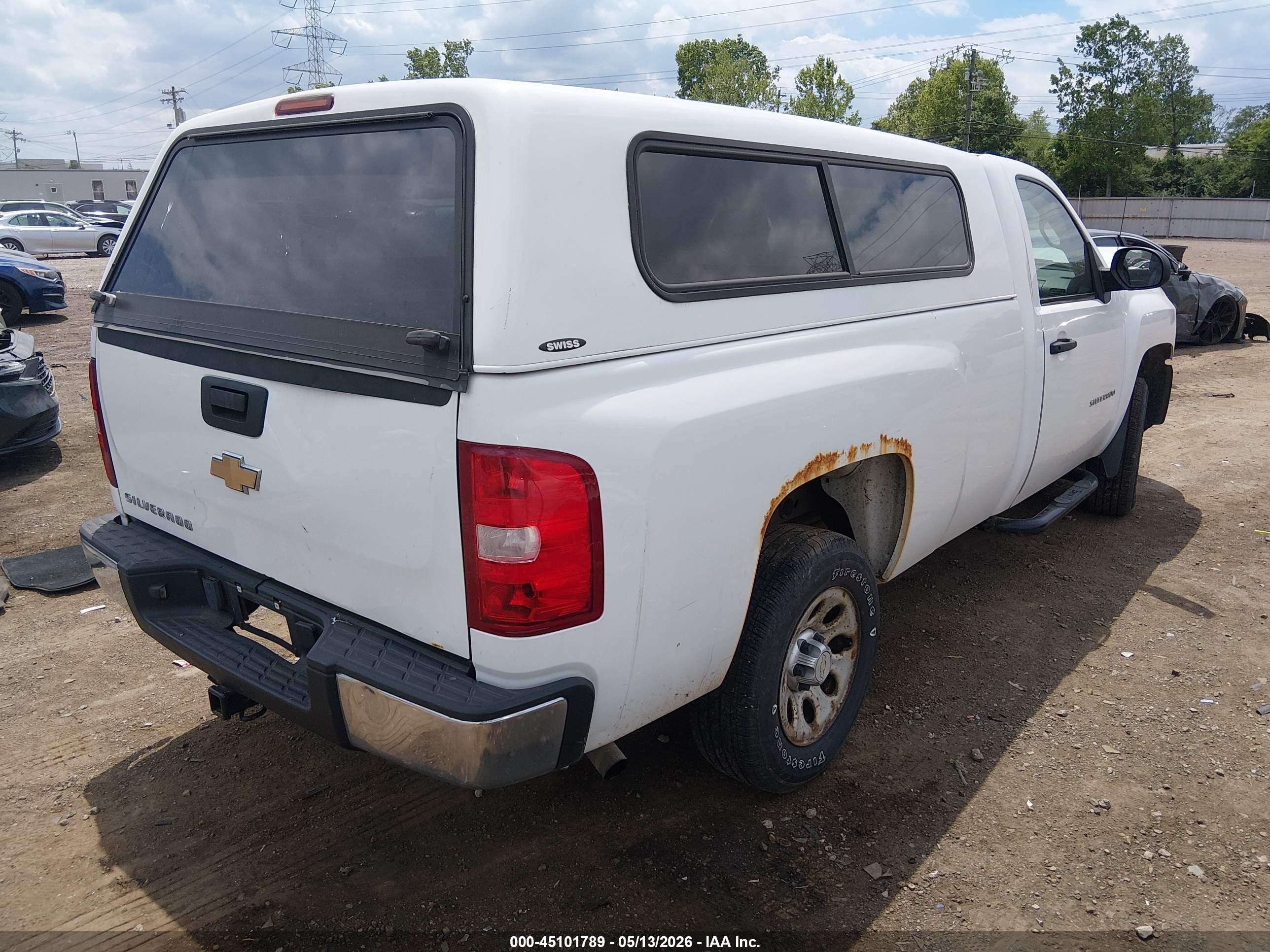 2010 Chevrolet Silverado 1500 Work Truck White vin: 1GCPCPEX5AZ204052