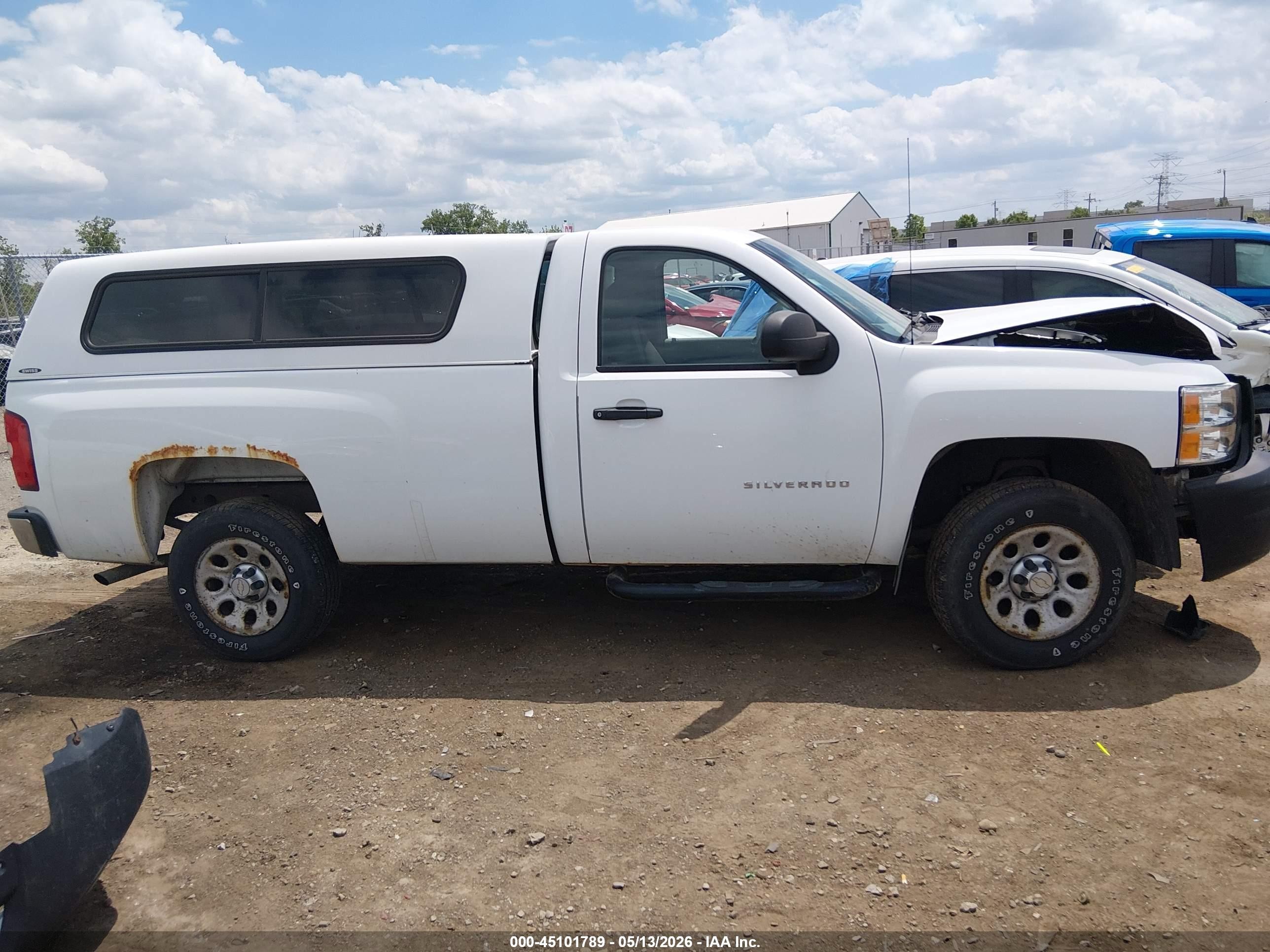 2010 Chevrolet Silverado 1500 Work Truck White vin: 1GCPCPEX5AZ204052