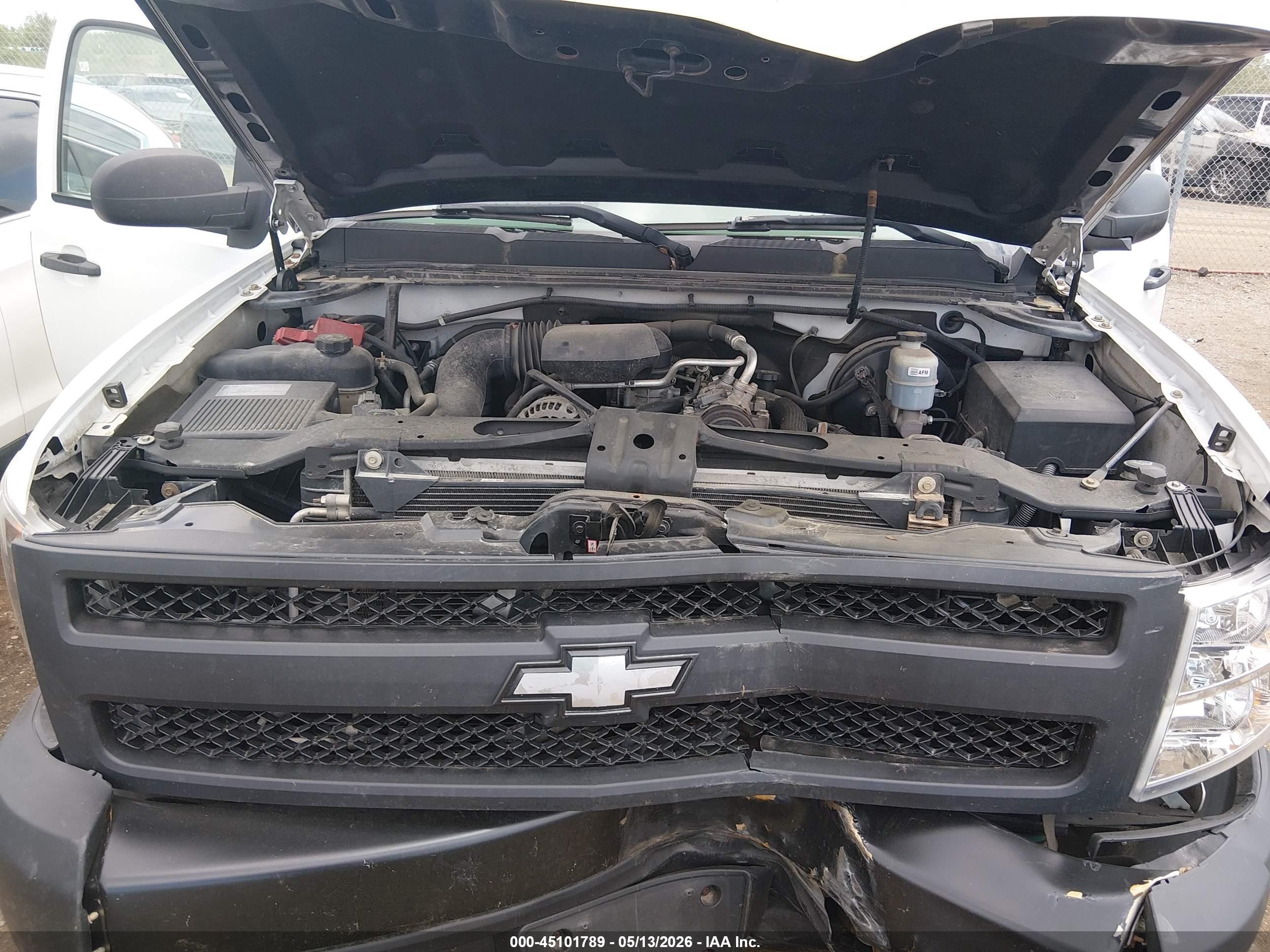 2010 Chevrolet Silverado 1500 Work Truck White vin: 1GCPCPEX5AZ204052
