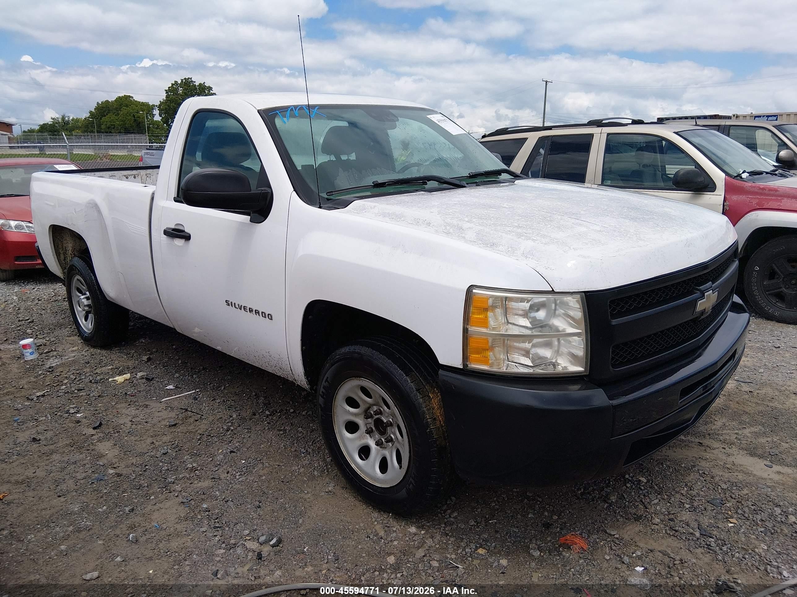 2010 Chevrolet Silverado 1500 Work Truck White vin: 1GCPCPEX8AZ194262