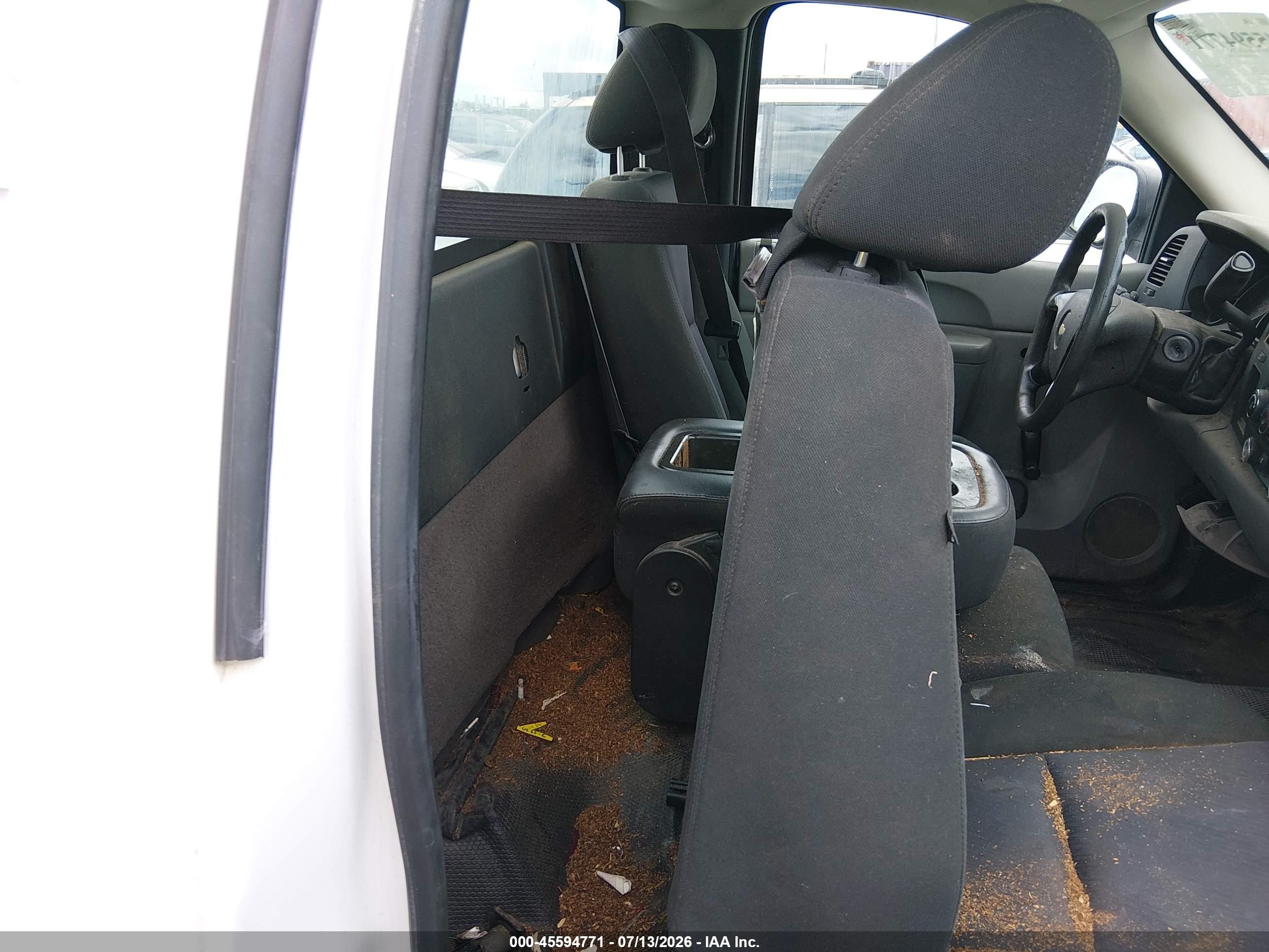 2010 Chevrolet Silverado 1500 Work Truck White vin: 1GCPCPEX8AZ194262