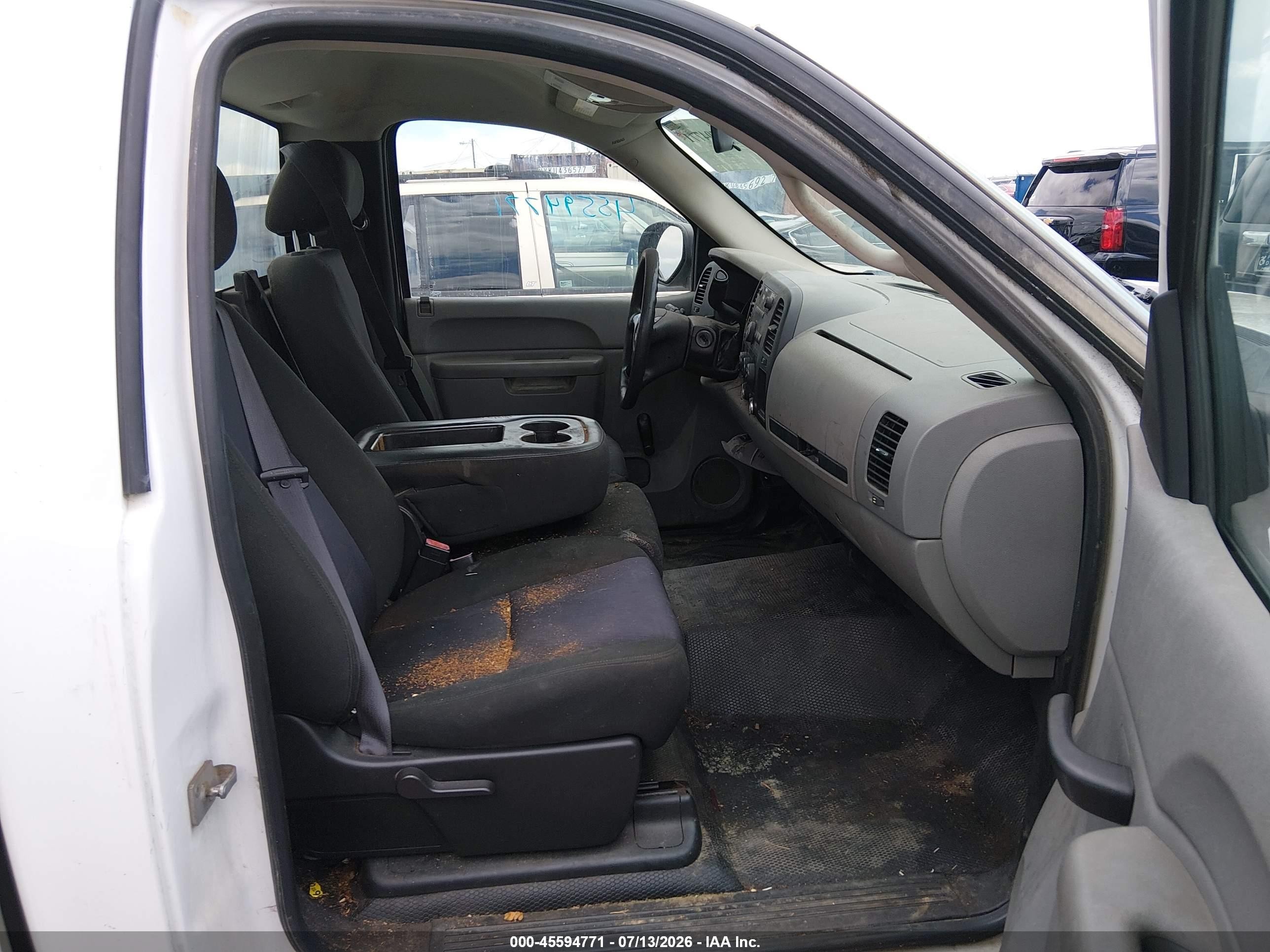 2010 Chevrolet Silverado 1500 Work Truck White vin: 1GCPCPEX8AZ194262