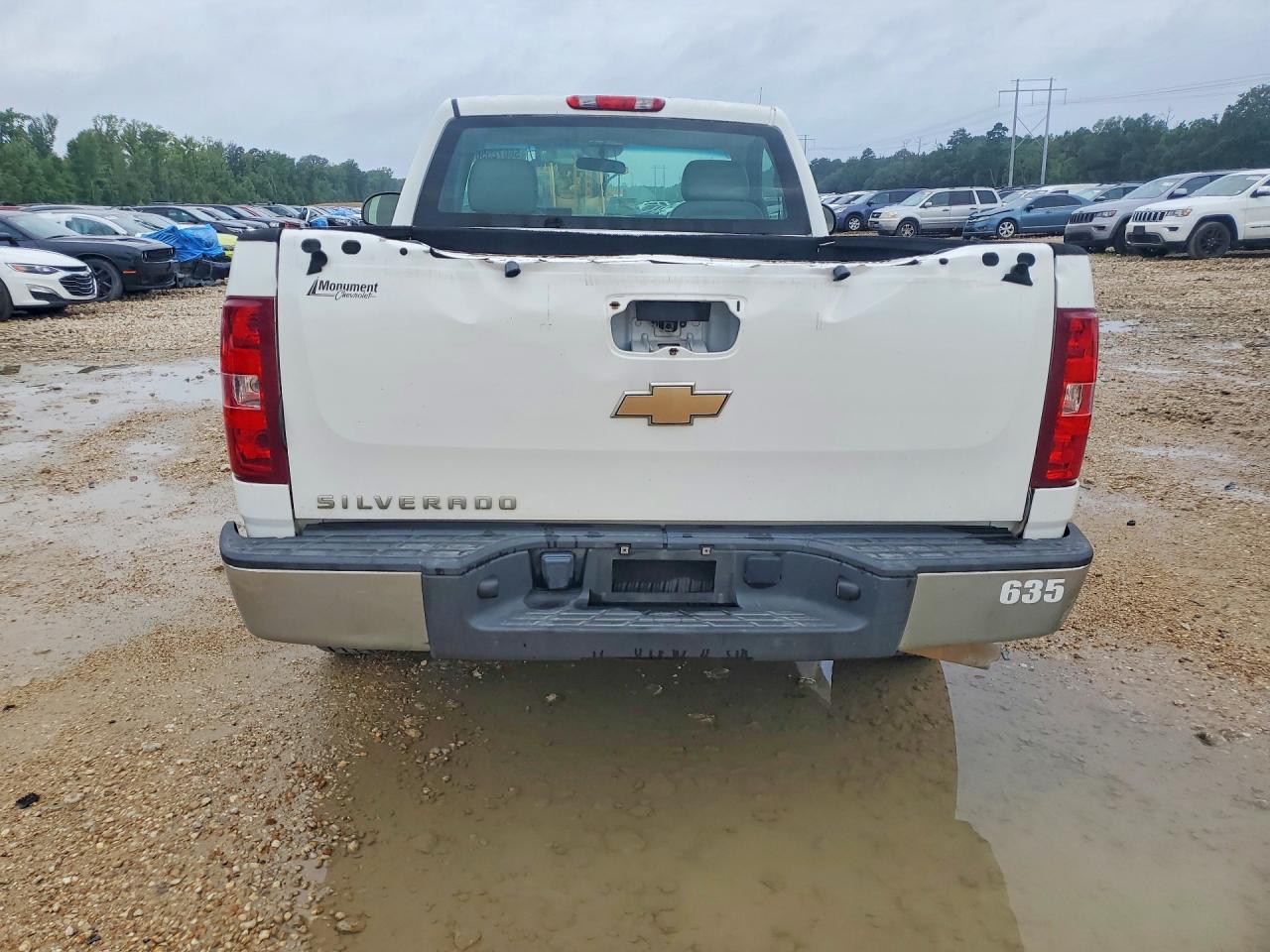 2010 Chevrolet Silverado C1500 White vin: 1GCPCPEX8AZ299092