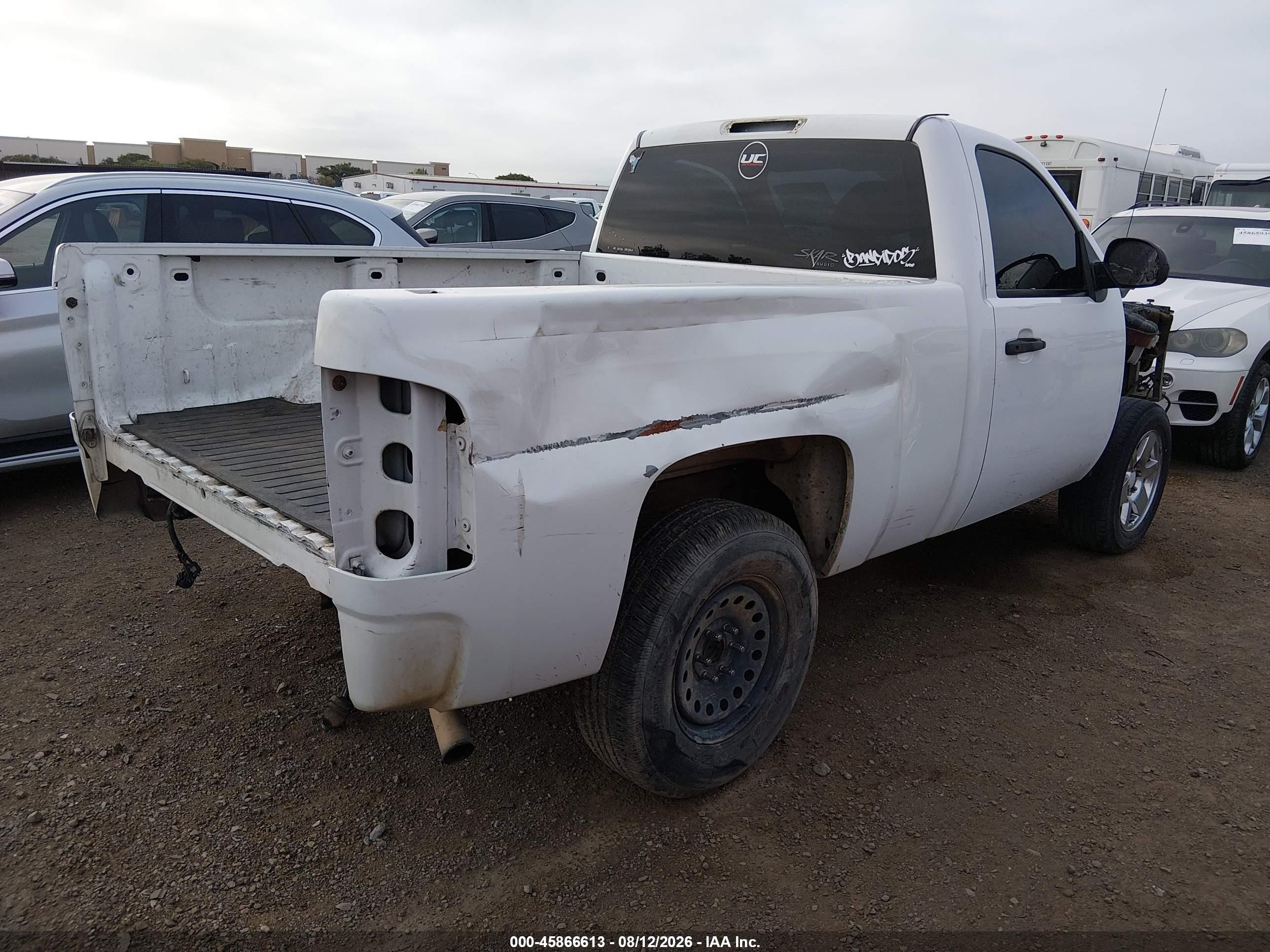 2010 Chevrolet Silverado 1500 Work Truck White vin: 1GCPCPEX9AZ149184