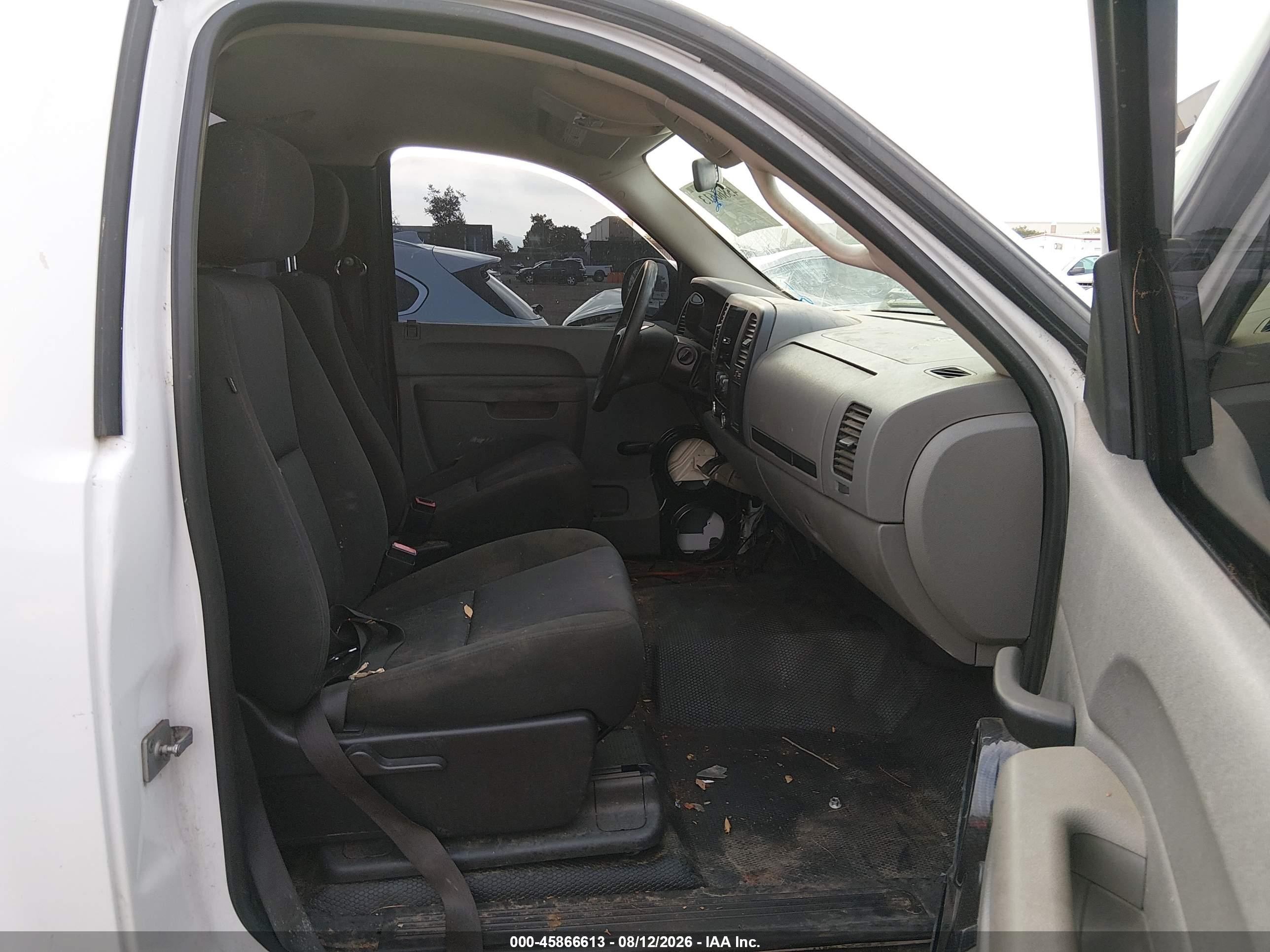 2010 Chevrolet Silverado 1500 Work Truck White vin: 1GCPCPEX9AZ149184