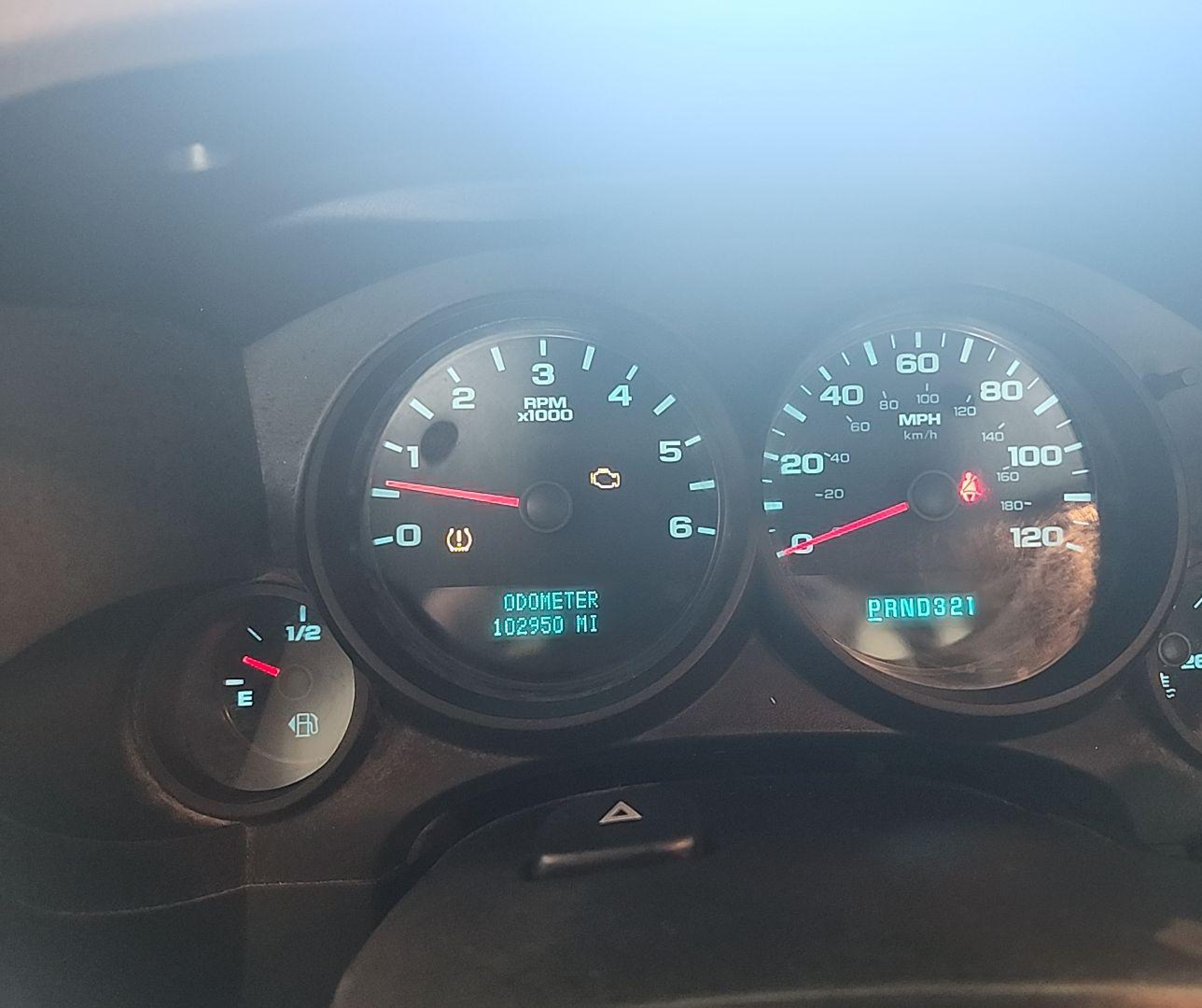 2010 Chevrolet Silverado C1500 vin: 1GCPCPEXXAZ175230