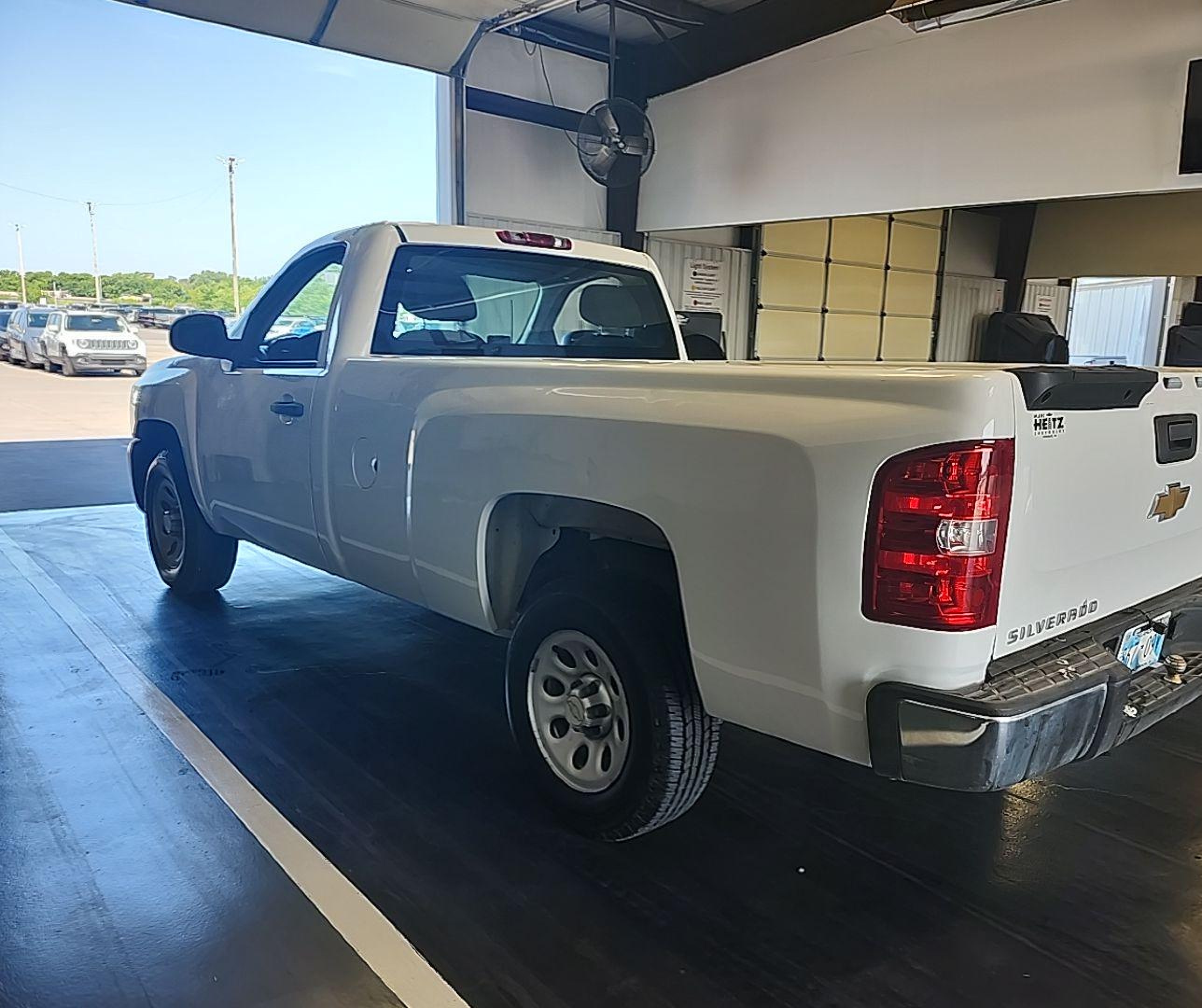 2010 Chevrolet Silverado C1500 vin: 1GCPCPEXXAZ175230
