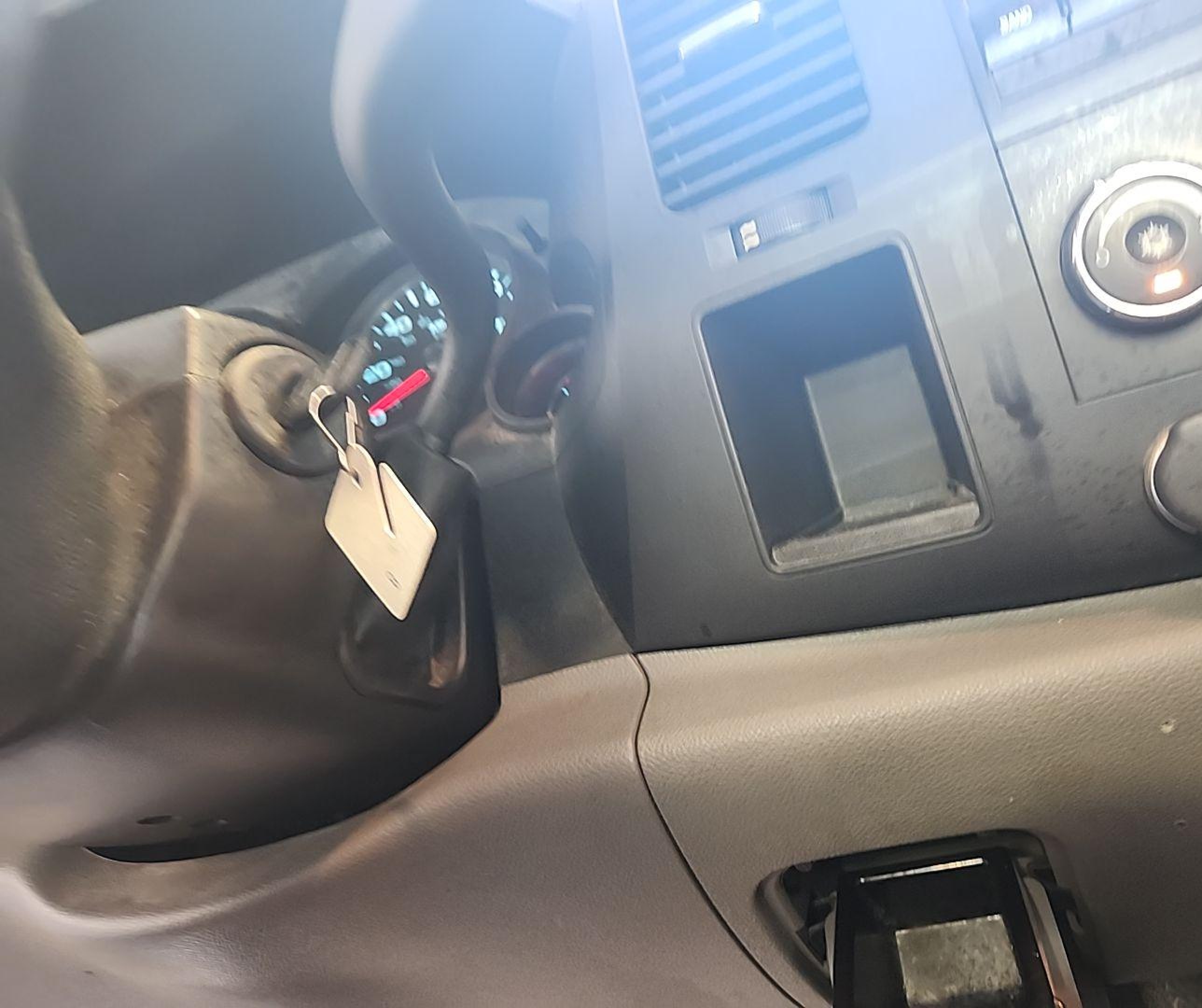 2010 Chevrolet Silverado C1500 vin: 1GCPCPEXXAZ175230