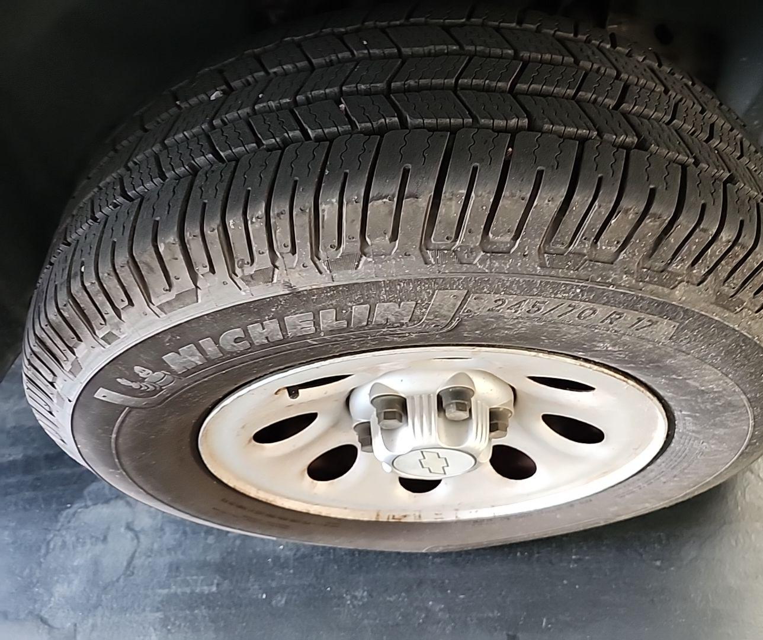 2010 Chevrolet Silverado C1500 vin: 1GCPCPEXXAZ175230