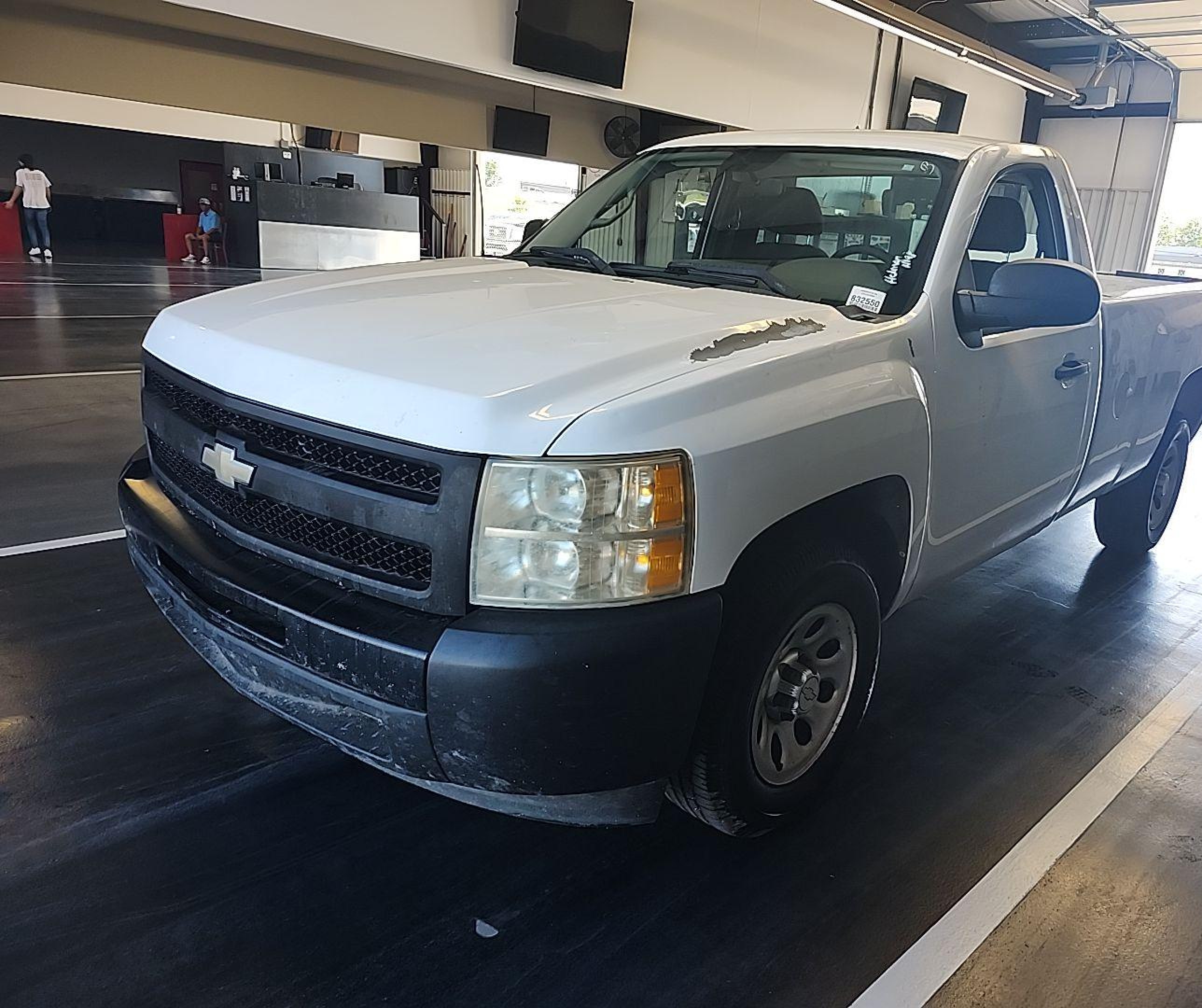 2010 Chevrolet Silverado C1500 vin: 1GCPCPEXXAZ175230
