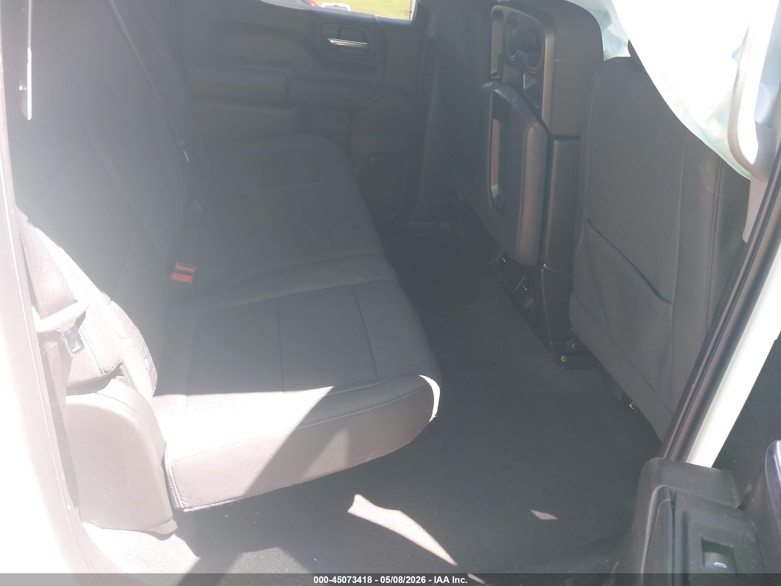2022 Chevrolet Silverado 1500 4wd  Short Bed Custom Белый vin: 1GCPDBEK0NZ508657
