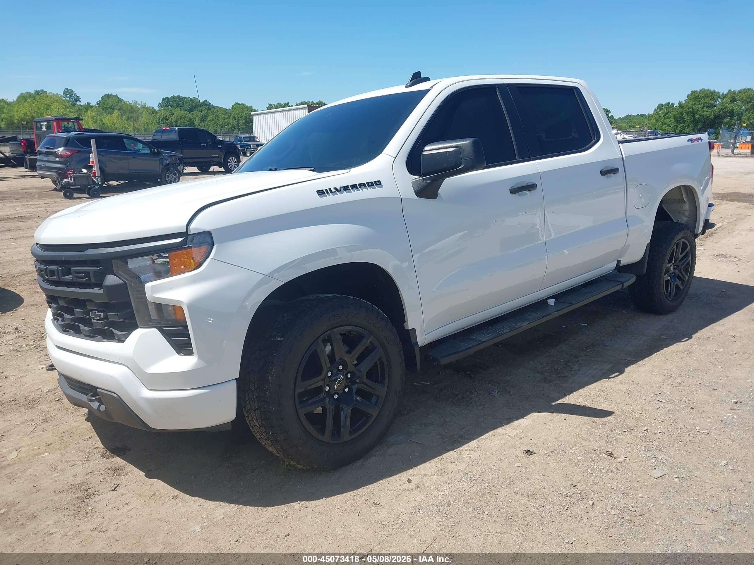 2022 Chevrolet Silverado 1500 4wd  Short Bed Custom Белый vin: 1GCPDBEK0NZ508657