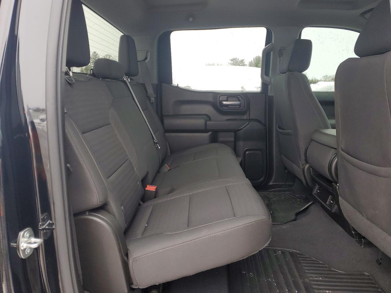 2022 Chevrolet Silverado K1500 Custom Black vin: 1GCPDBEK0NZ564078