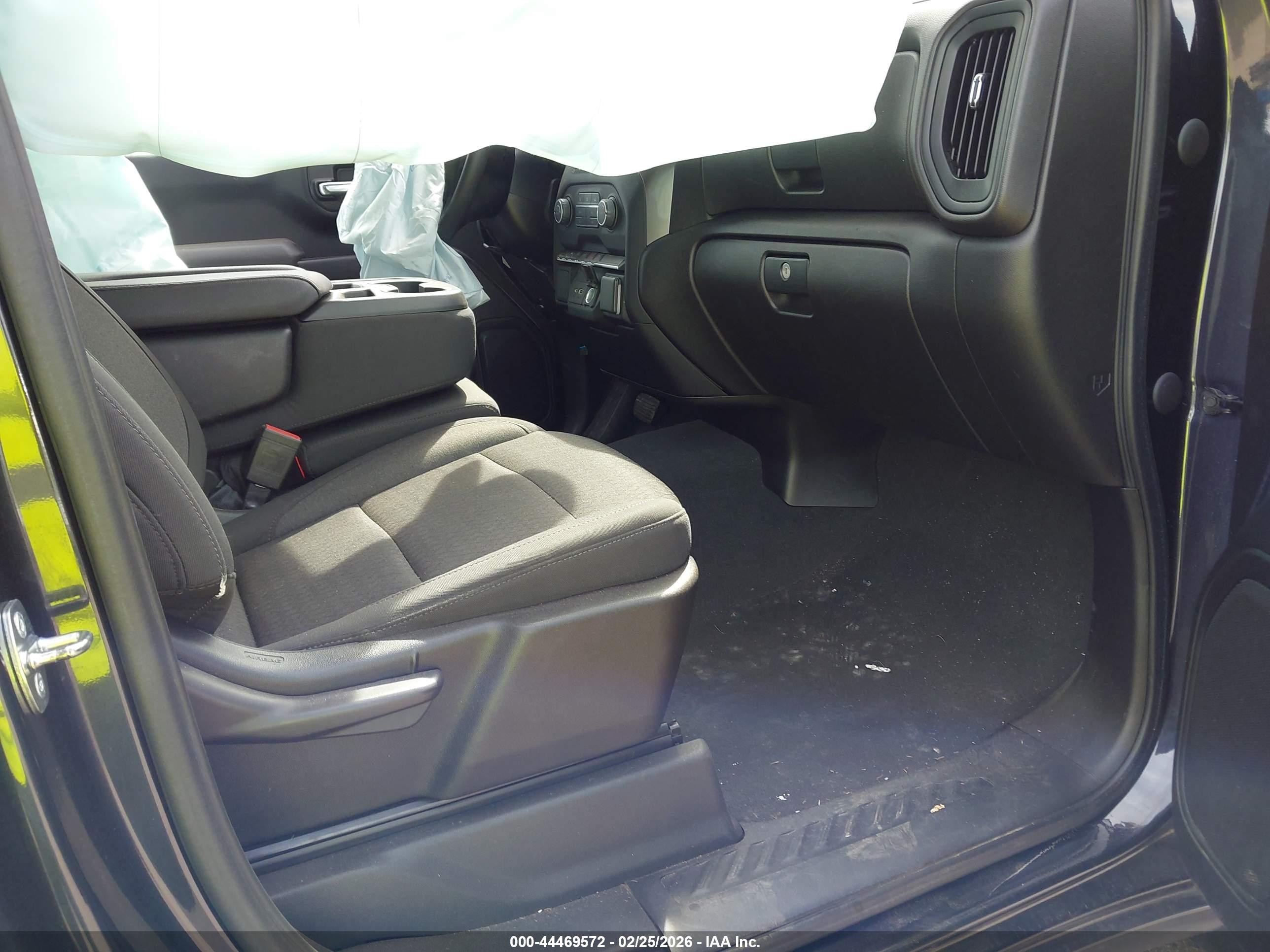 2022 Chevrolet Silverado 1500   Black vin: 1GCPDBEK6NZ634067