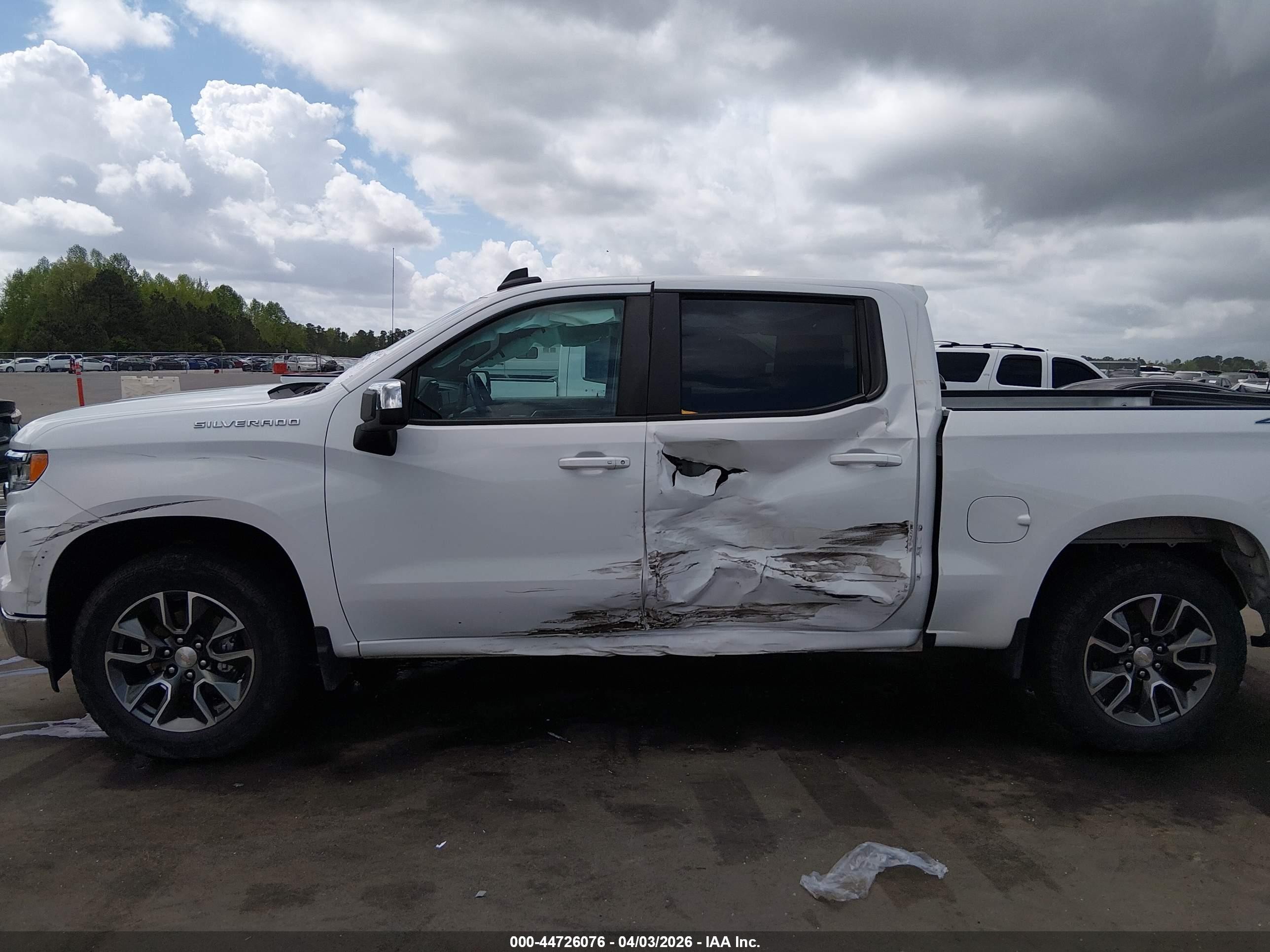 2023 Chevrolet Silverado 1500 4wd  Short Bed Lt With 2fl Белый vin: 1GCPDKEK0PZ120038