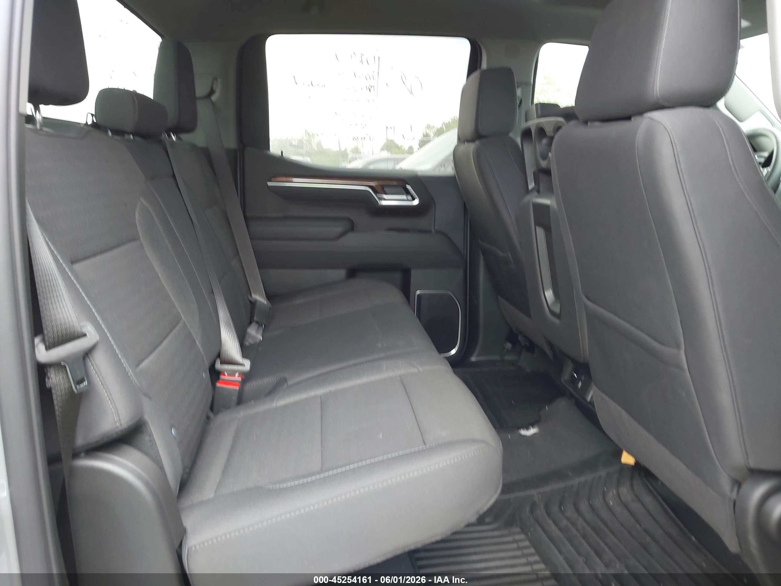 2026 Chevrolet Silverado 1500 4wd  Standard Bed Lt Gray vin: 1GCPKDEK3TZ244946