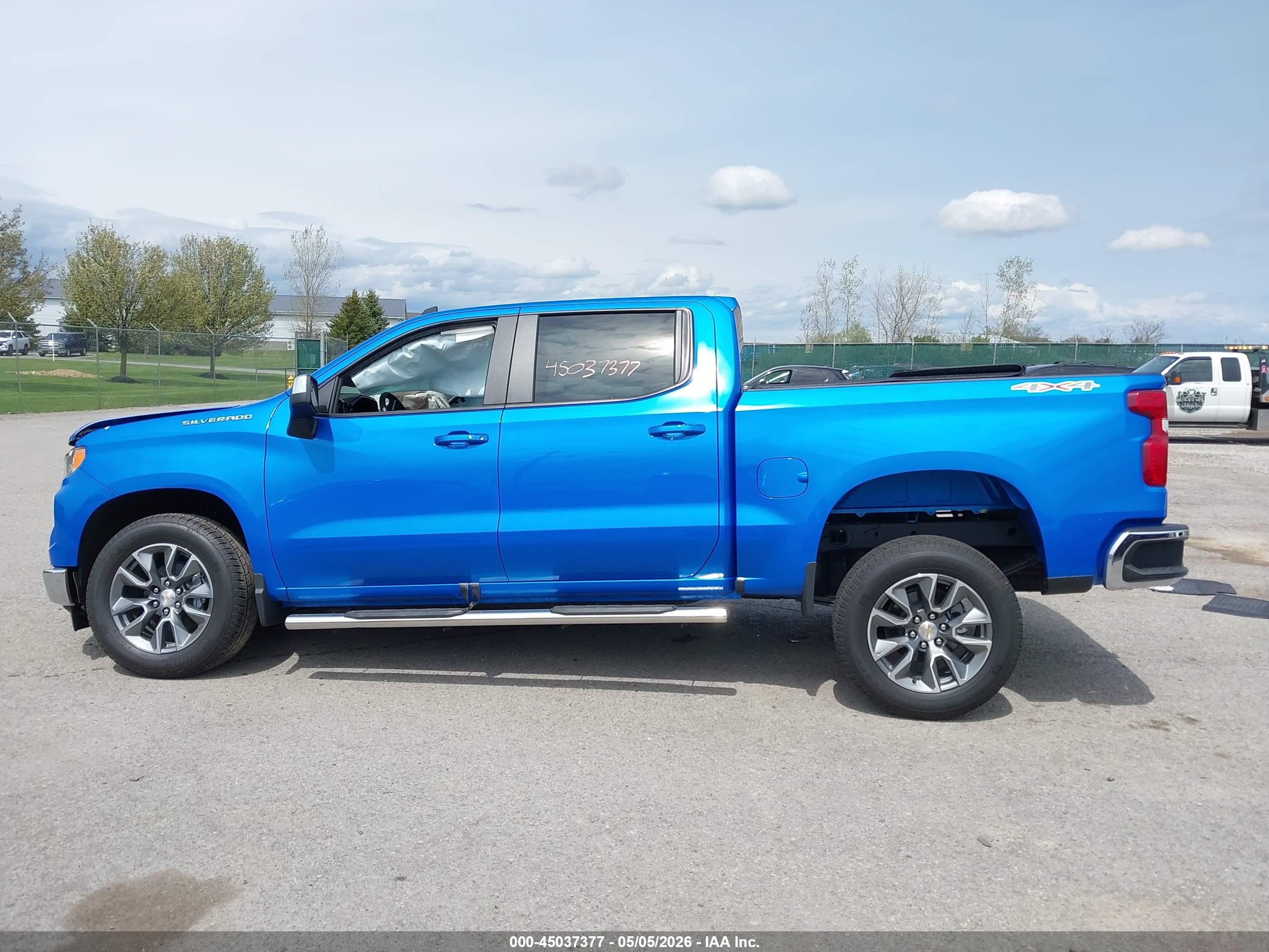 2025 Chevrolet Silverado 1500 4wd  Short Bed Lt With 2fl Синий vin: 1GCPKKEK1SZ327486